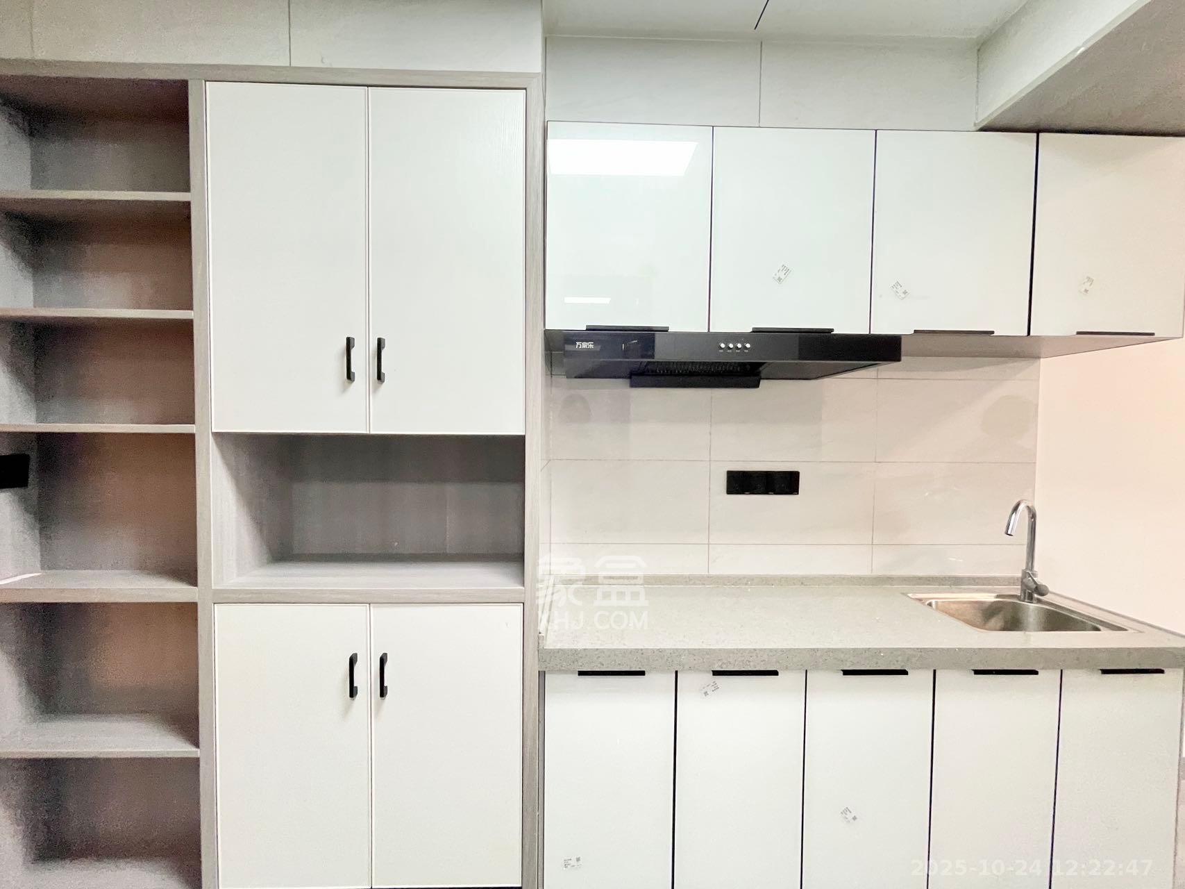 保利麓谷林语I区 1室1厅1卫 1300.0元/月 保利麓谷林语I区 1室1厅1卫 1300.0元/月室内图