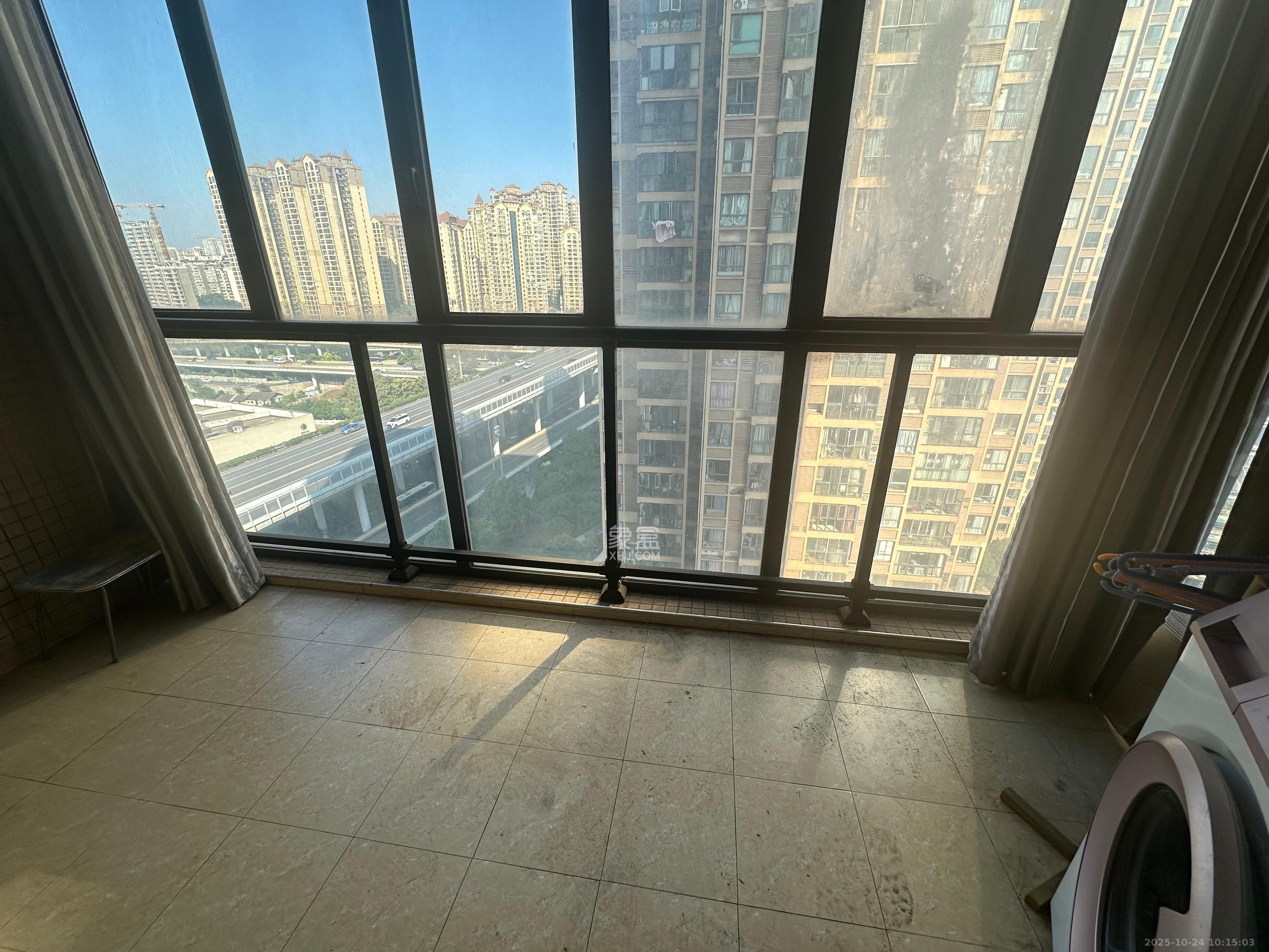 剑桥名门  1室1厅1卫    1400.0元/月 剑桥名门  1室1厅1卫    1400.0元/月室内图