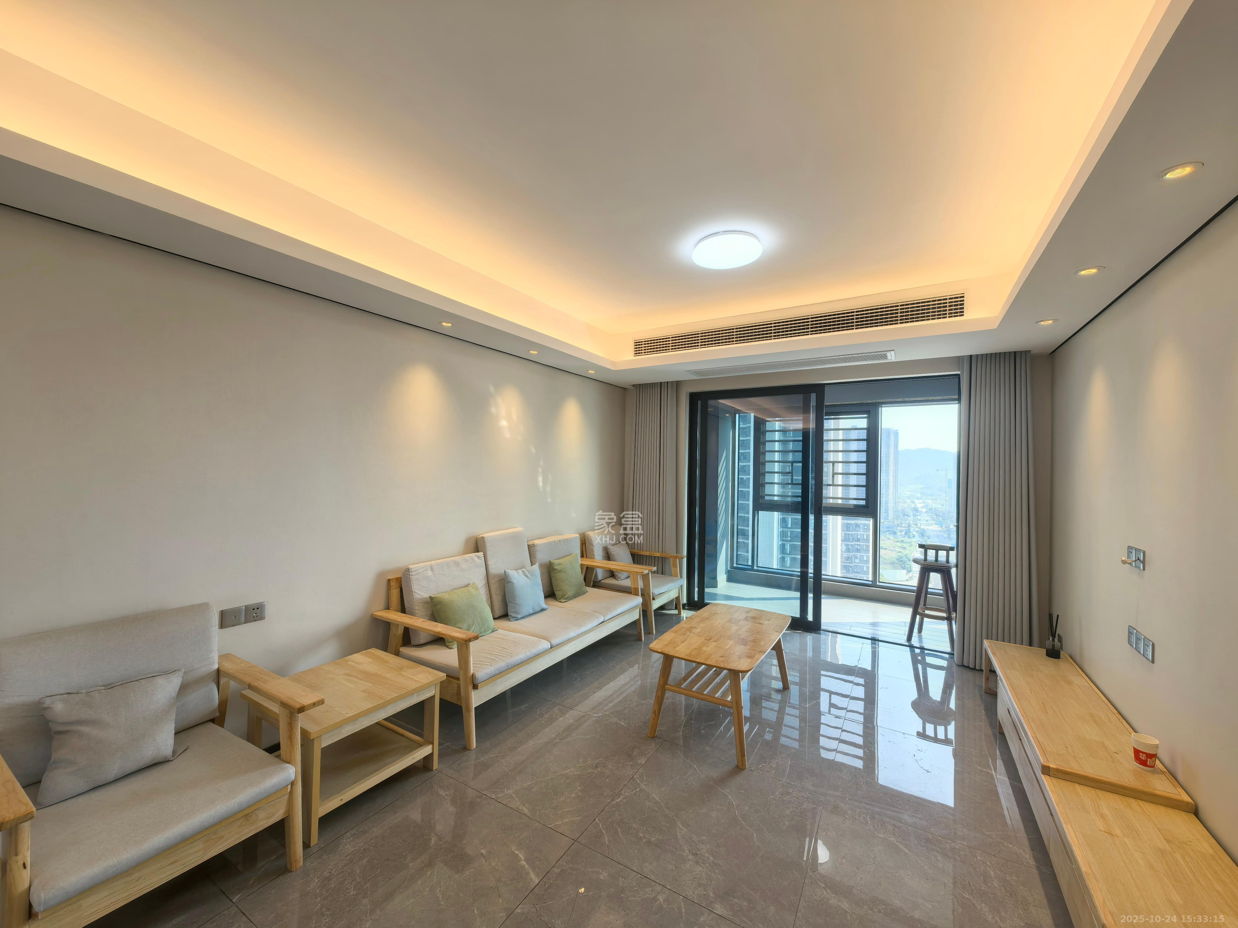 中海麓山境北区  4室2厅2卫    3000.0元/月室内图