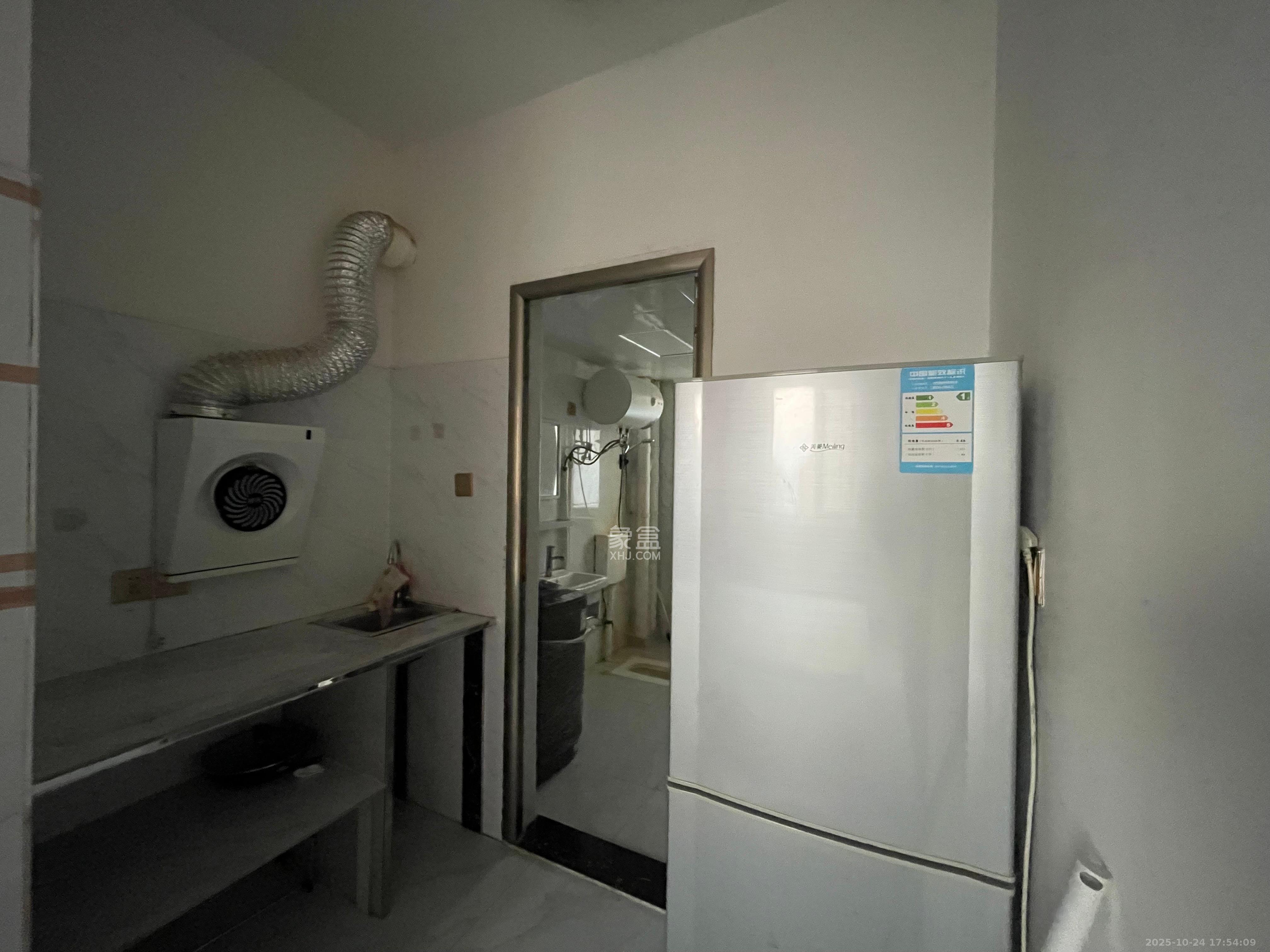 保利香槟国际  1室1厅1卫    900.0元/月室内图