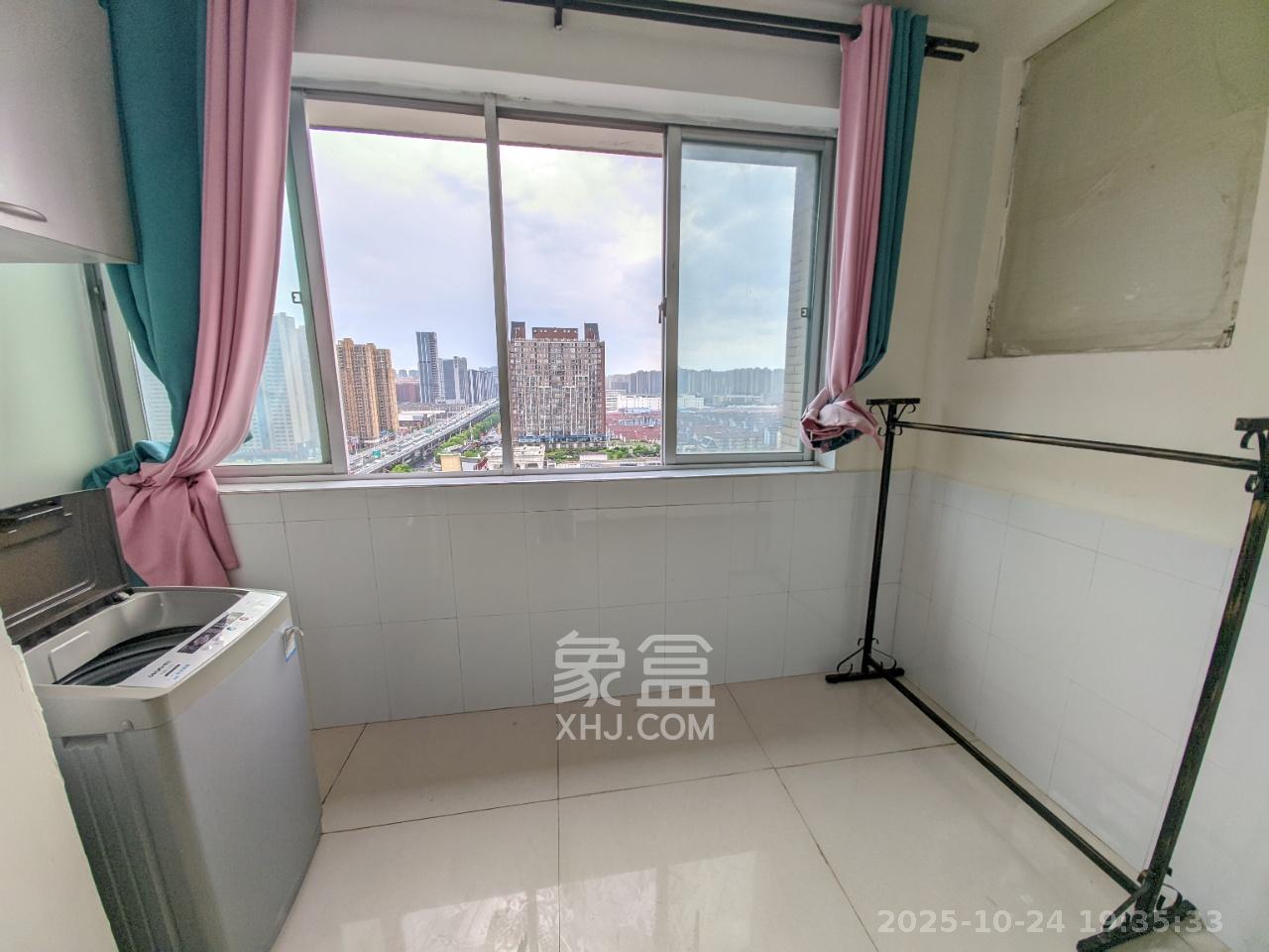 上河国际F座  1室0厅1卫    1500.0元/月 上河国际F座  1室0厅1卫    1500.0元/月室内图