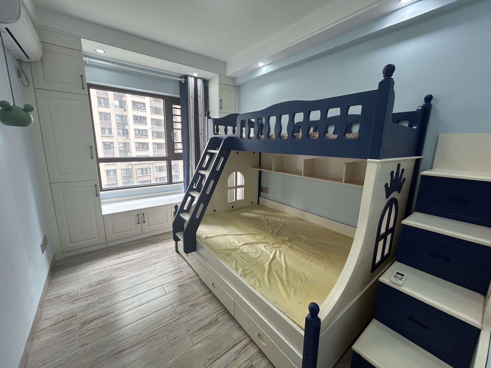 绿地海德公馆  3室2厅1卫    3800.0元/月室内图