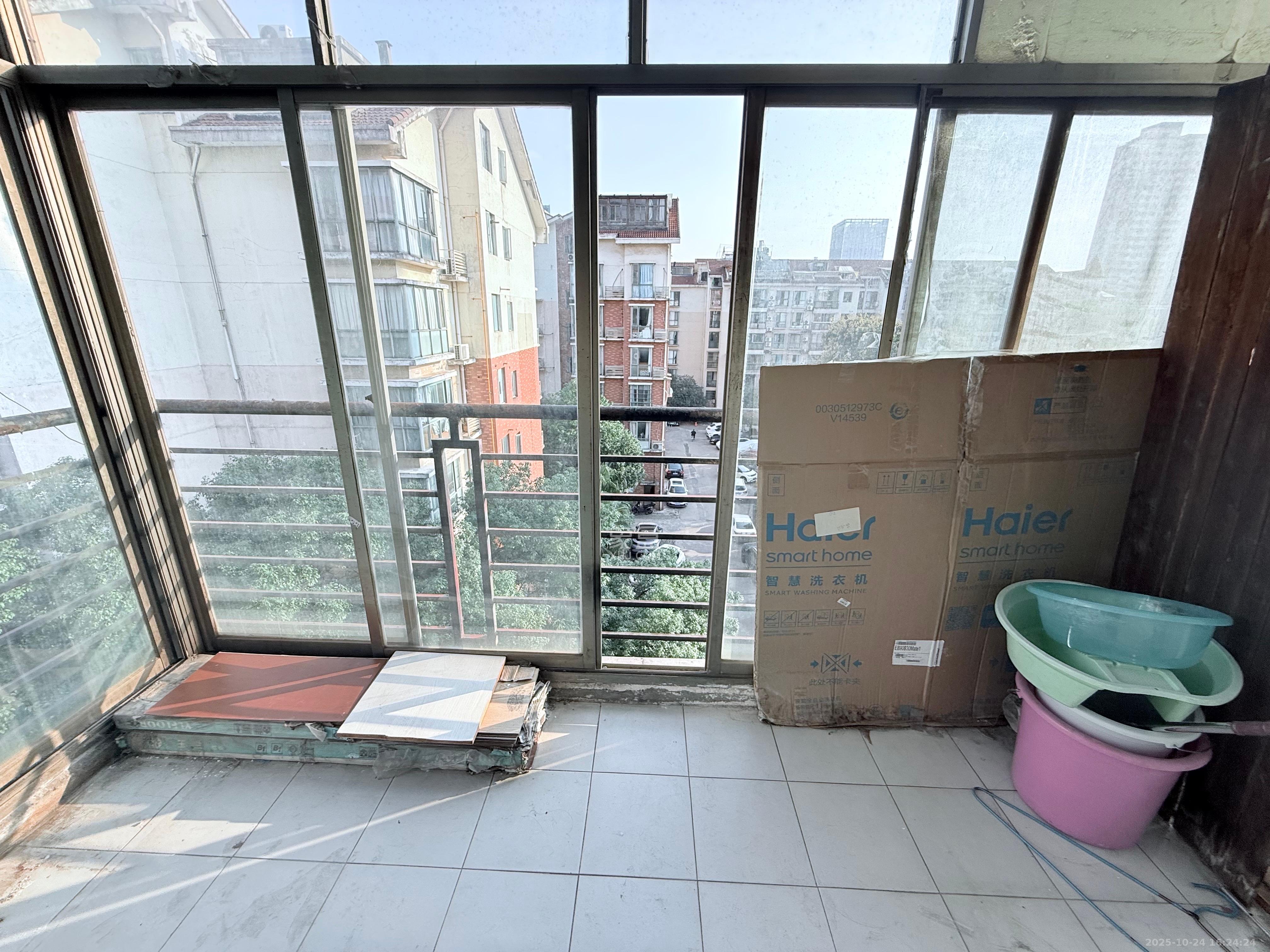 东方新城  2室2厅1卫    1200.0元/月 东方新城  2室2厅1卫    1200.0元/月室内图