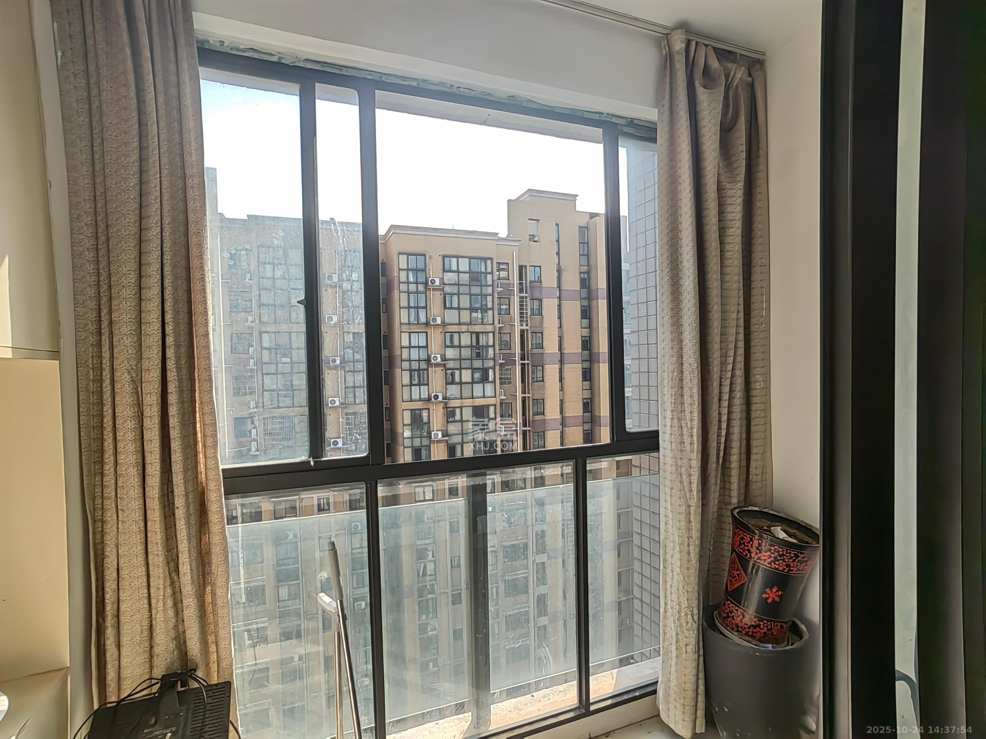 锦湘国际星城三期(锦绣苑) 2室2厅1卫 2200.0元/月 锦湘国际星城三期(锦绣苑) 2室2厅1卫 2200.0元/月室内图