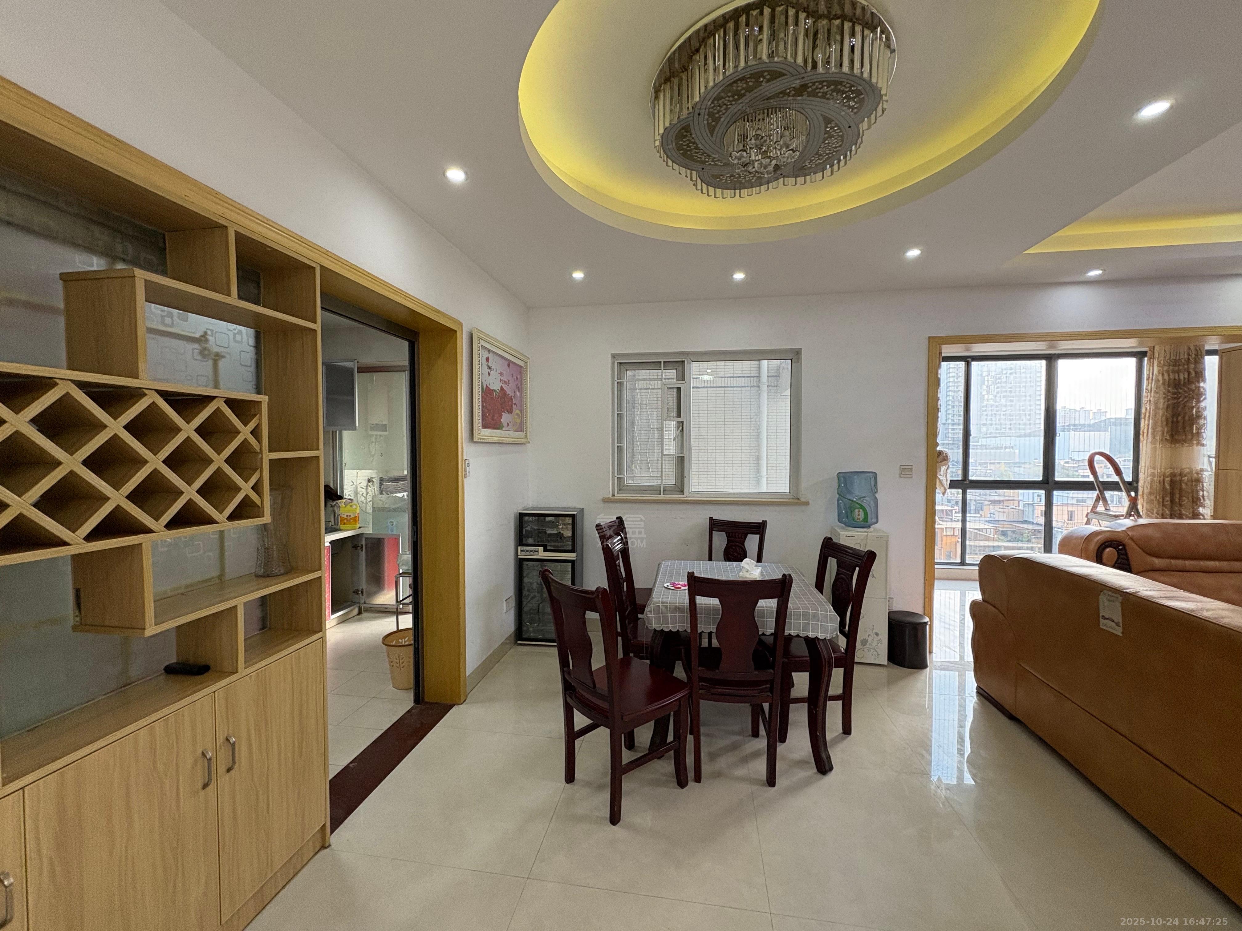 美的城二期 3室2厅2卫 2000.0元/月 美的城二期 3室2厅2卫 2000.0元/月室内图