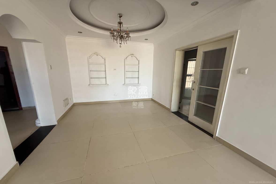 尚城  3室2厅2卫    2100.0元/月 尚城  3室2厅2卫    2100.0元/月室内图