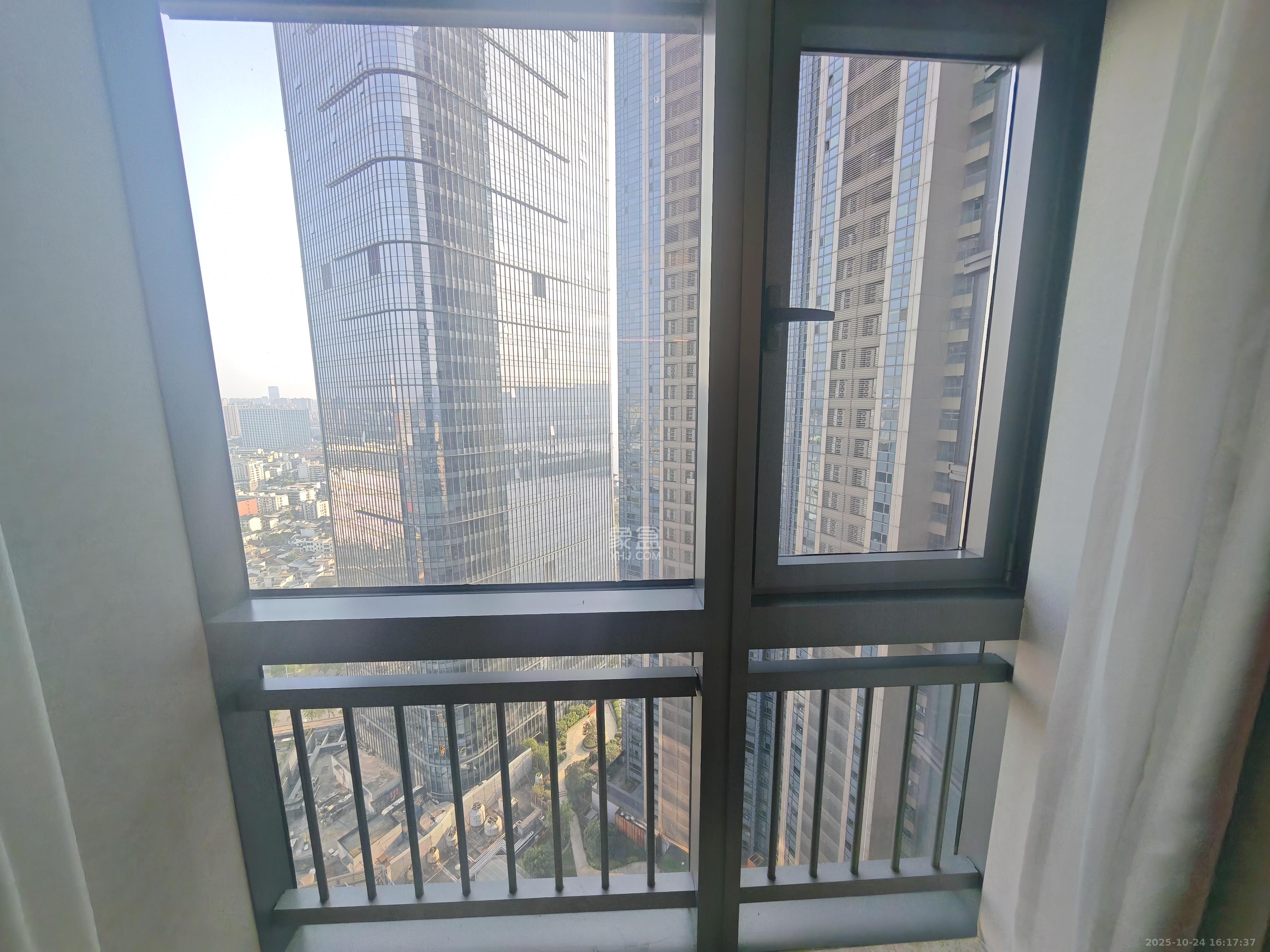 华远国际公寓 1室1厅1卫 3500.0元/月 华远国际公寓 1室1厅1卫 3500.0元/月室内图