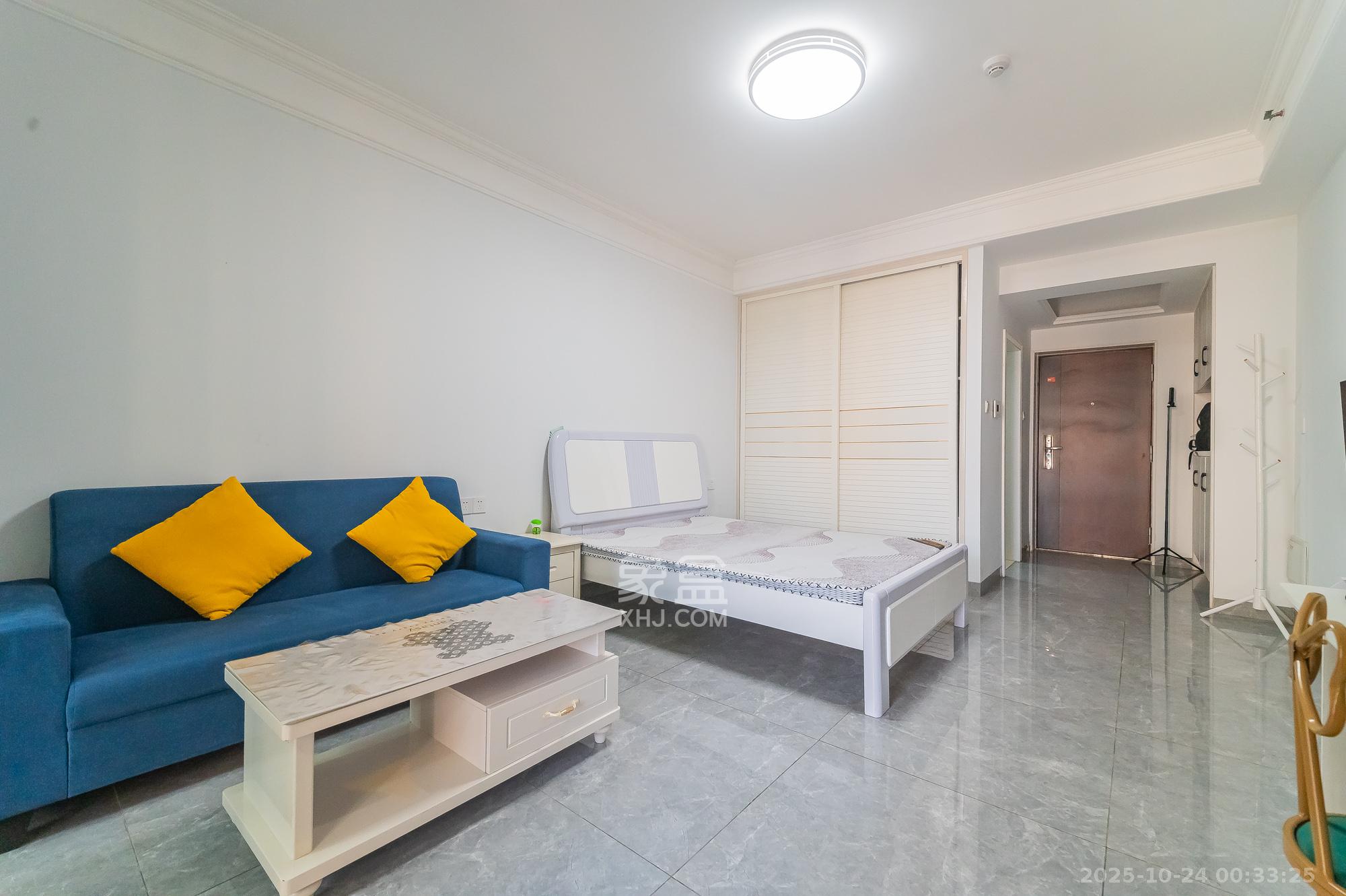 国泰九龙湾  1室1厅1卫    25.0万客厅