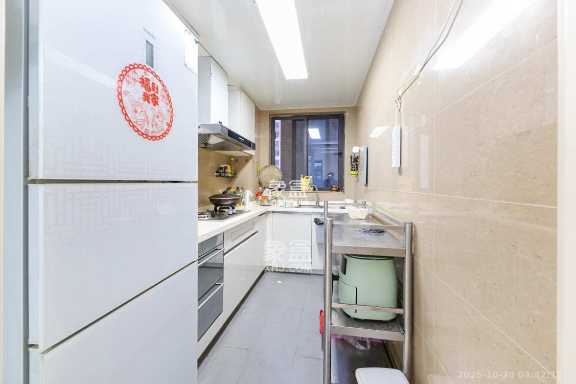 时代倾城一期 3室2厅2卫 82.0万 时代倾城一期 3室2厅2卫 82.0万厨房