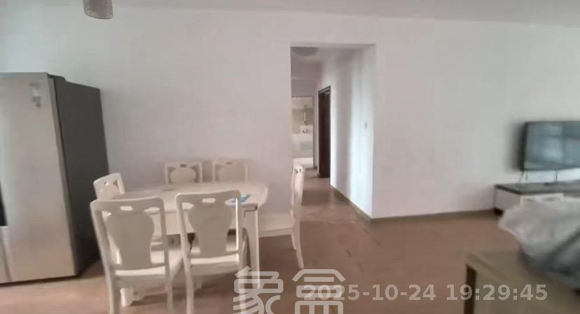 丽发新城 3室2厅2卫 2300.0元/月 丽发新城 3室2厅2卫 2300.0元/月室内图