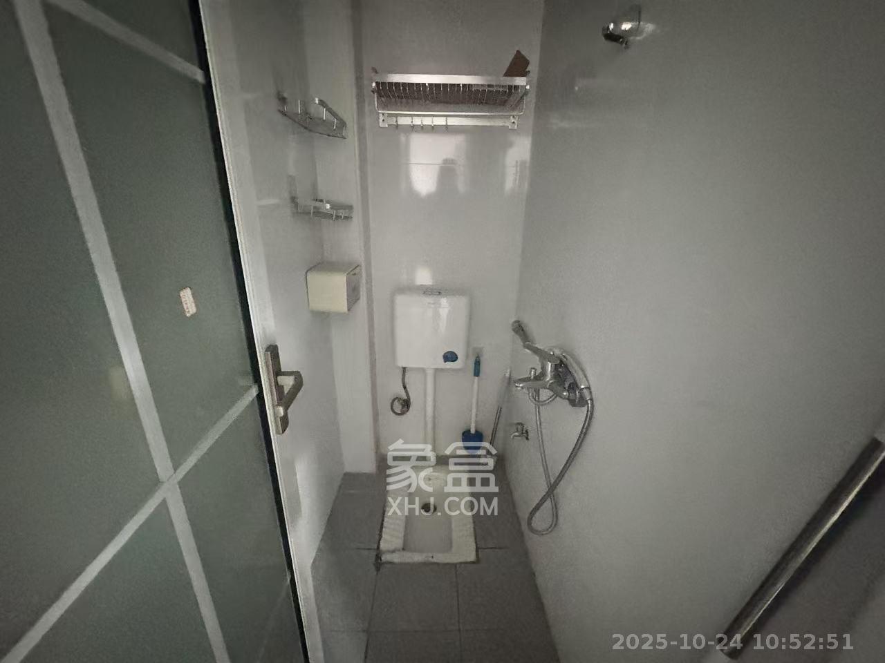 自来水设计公司宿舍 2室1厅1卫 2000.0元/月 自来水设计公司宿舍 2室1厅1卫 2000.0元/月室内图