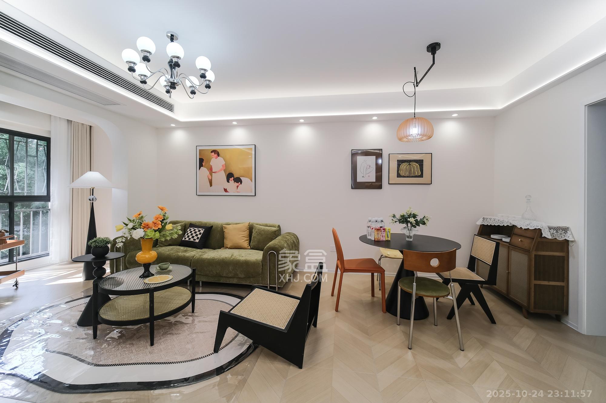 三一街区  3室2厅1卫    66.8万客厅