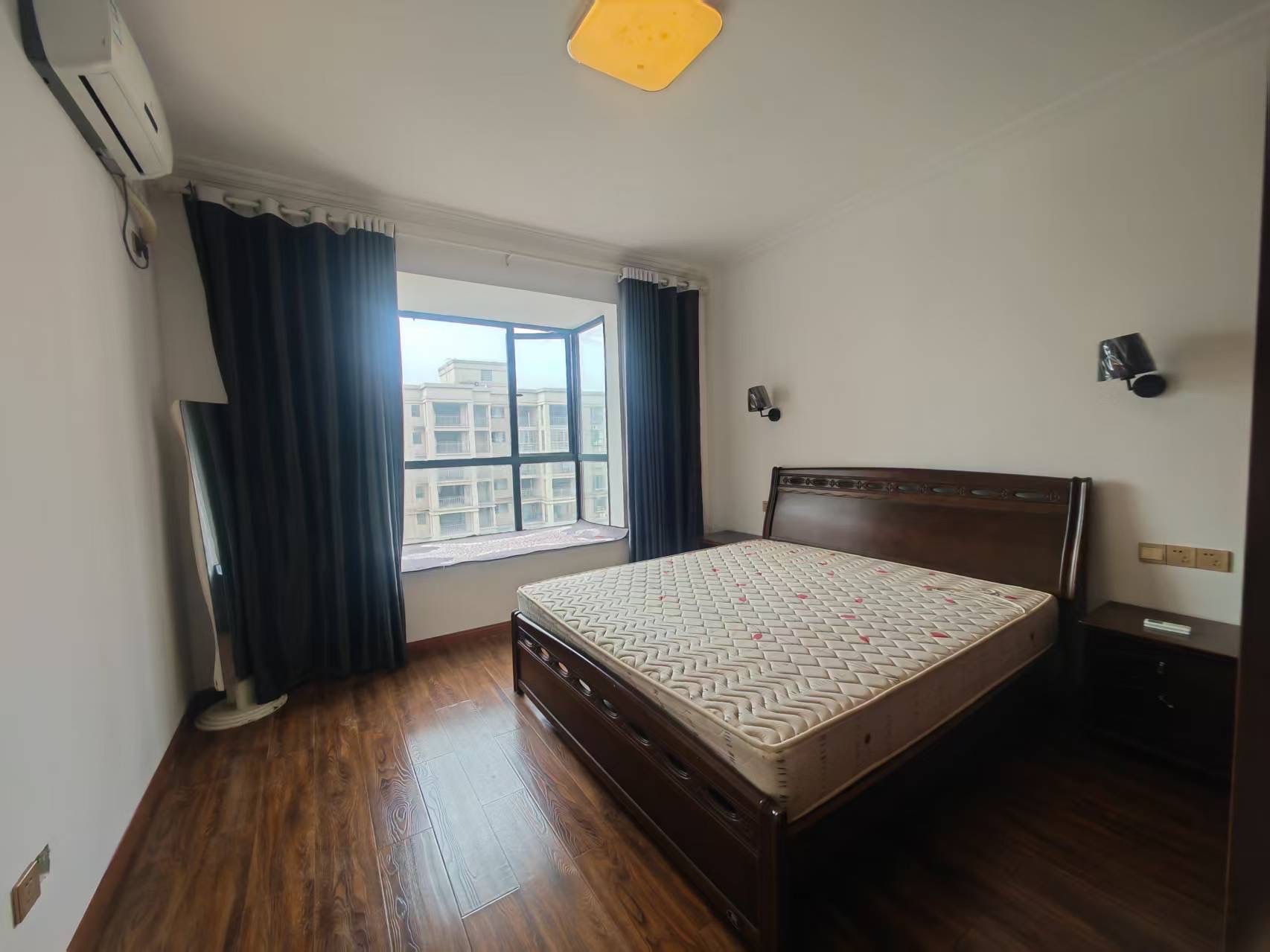 水域中央 3室2厅2卫 2300.0元/月 水域中央 3室2厅2卫 2300.0元/月室内图