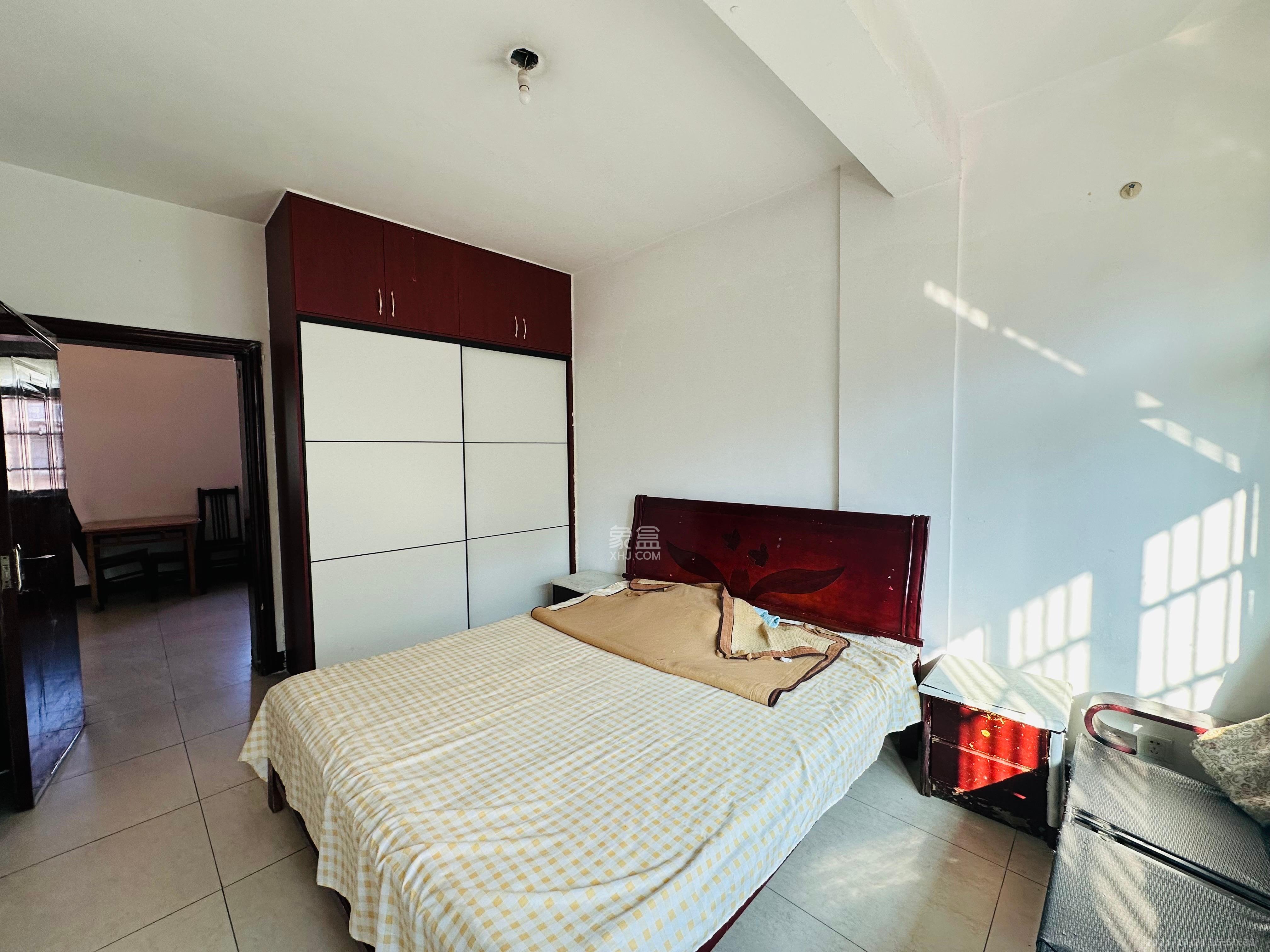 扬帆小区 2室1厅1卫 1600.0元/月 扬帆小区 2室1厅1卫 1600.0元/月室内图