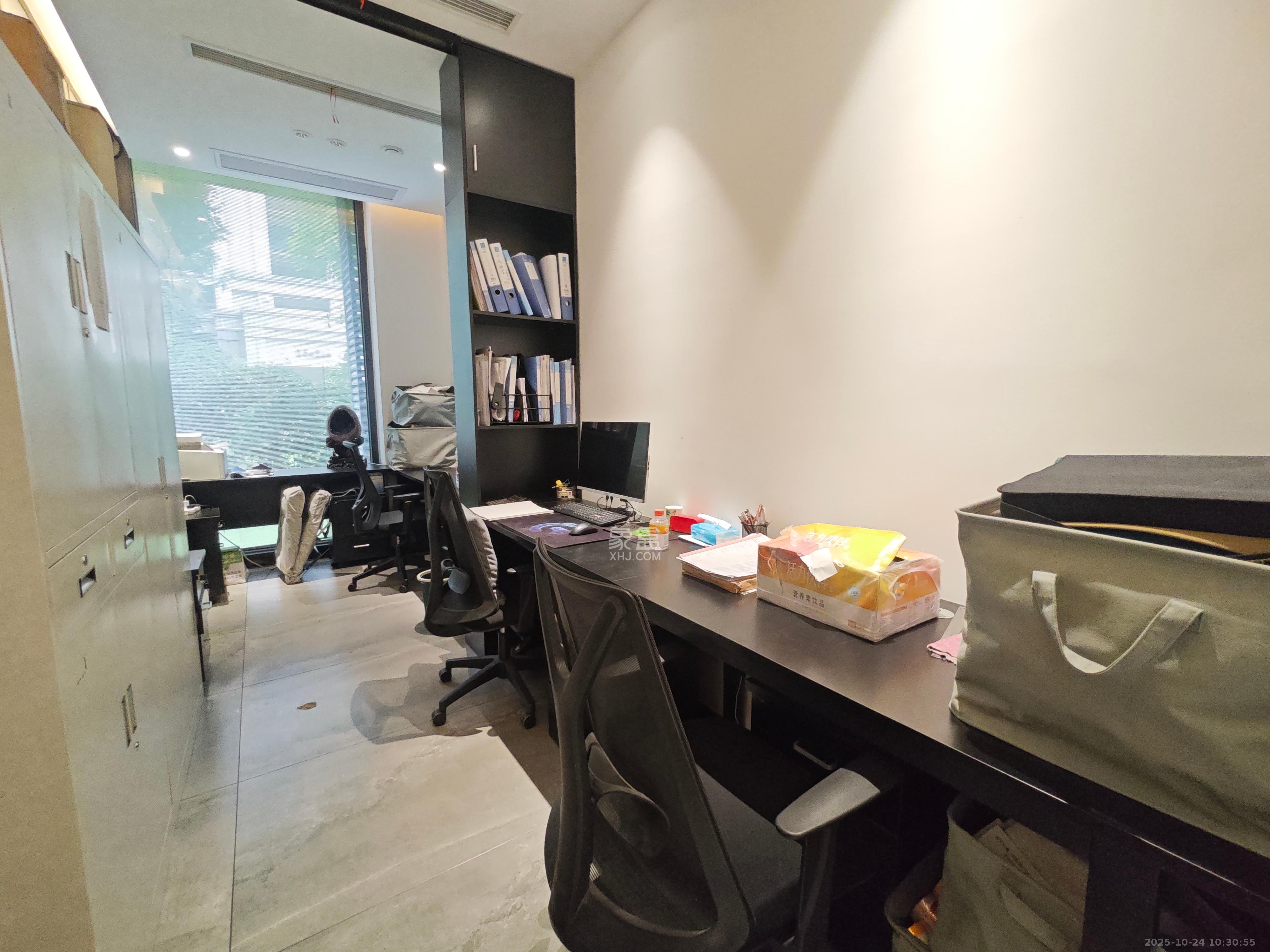 明昇壹城(明昇时代广场)一期 4室3厅1卫 8000.0元/月 明昇壹城(明昇时代广场)一期 4室3厅1卫 8000.0元/月室内图