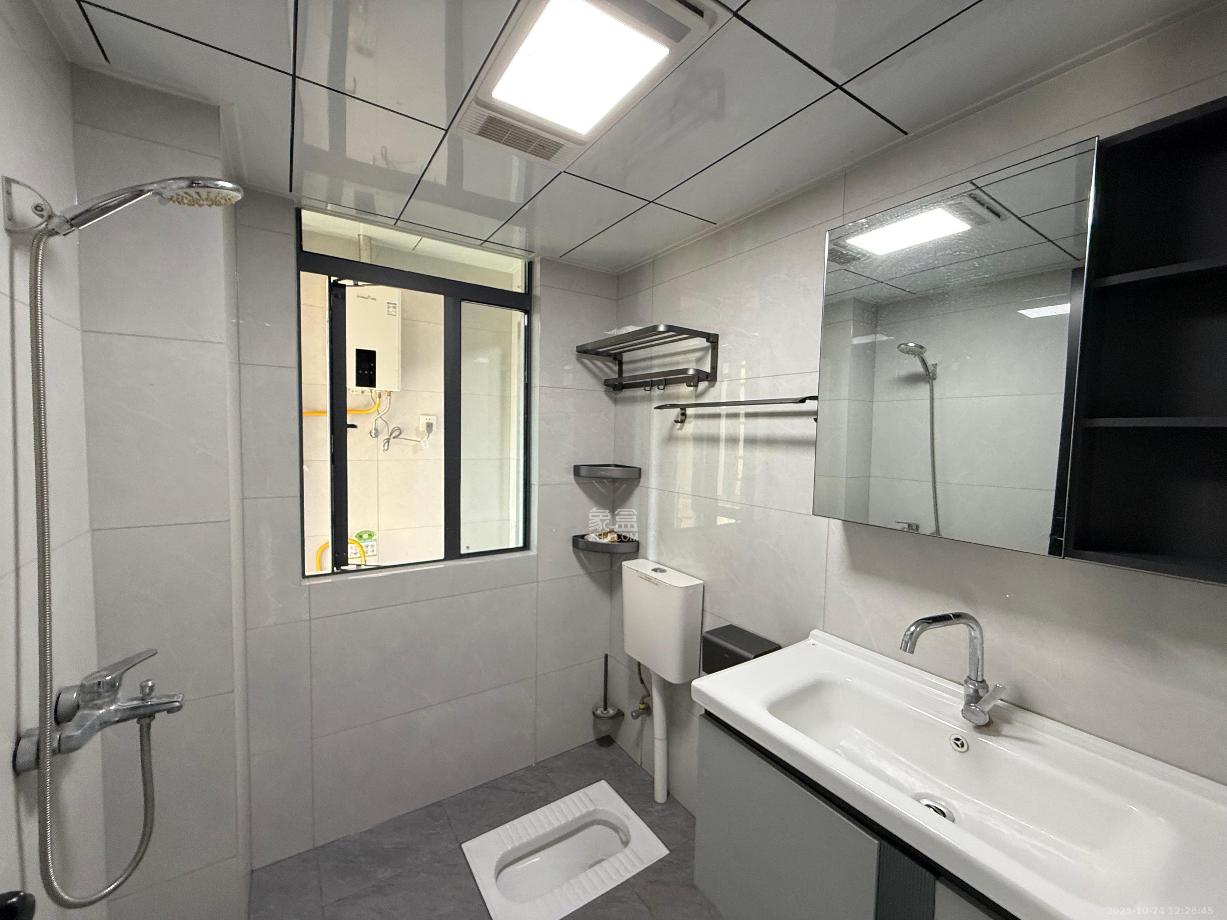 谷峰安置小区(惟德园)  2室2厅1卫    1850.0元/月 谷峰安置小区(惟德园)  2室2厅1卫    1850.0元/月室内图