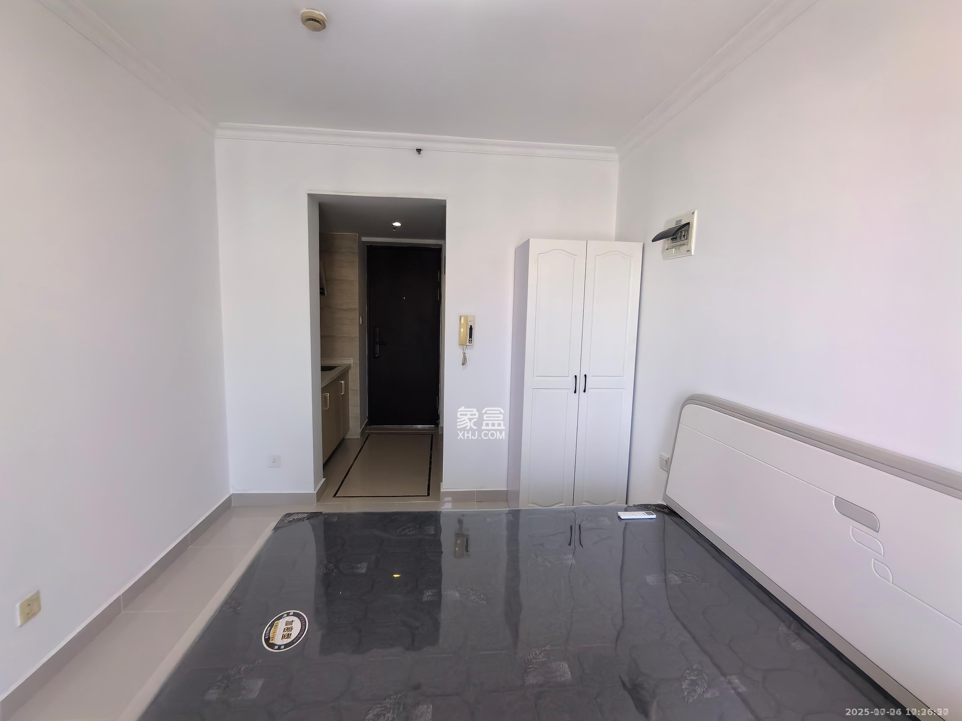 万科金域华府一期  1室1厅1卫    1100.0元/月 万科金域华府一期  1室1厅1卫    1100.0元/月室内图1