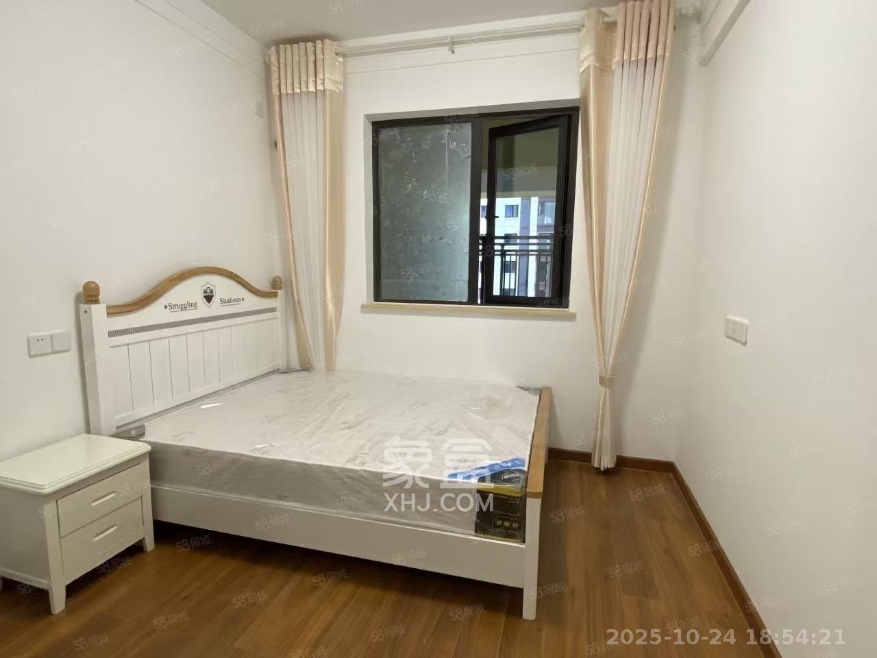 君合天玺  3室2厅2卫    4400.0元/月室内图