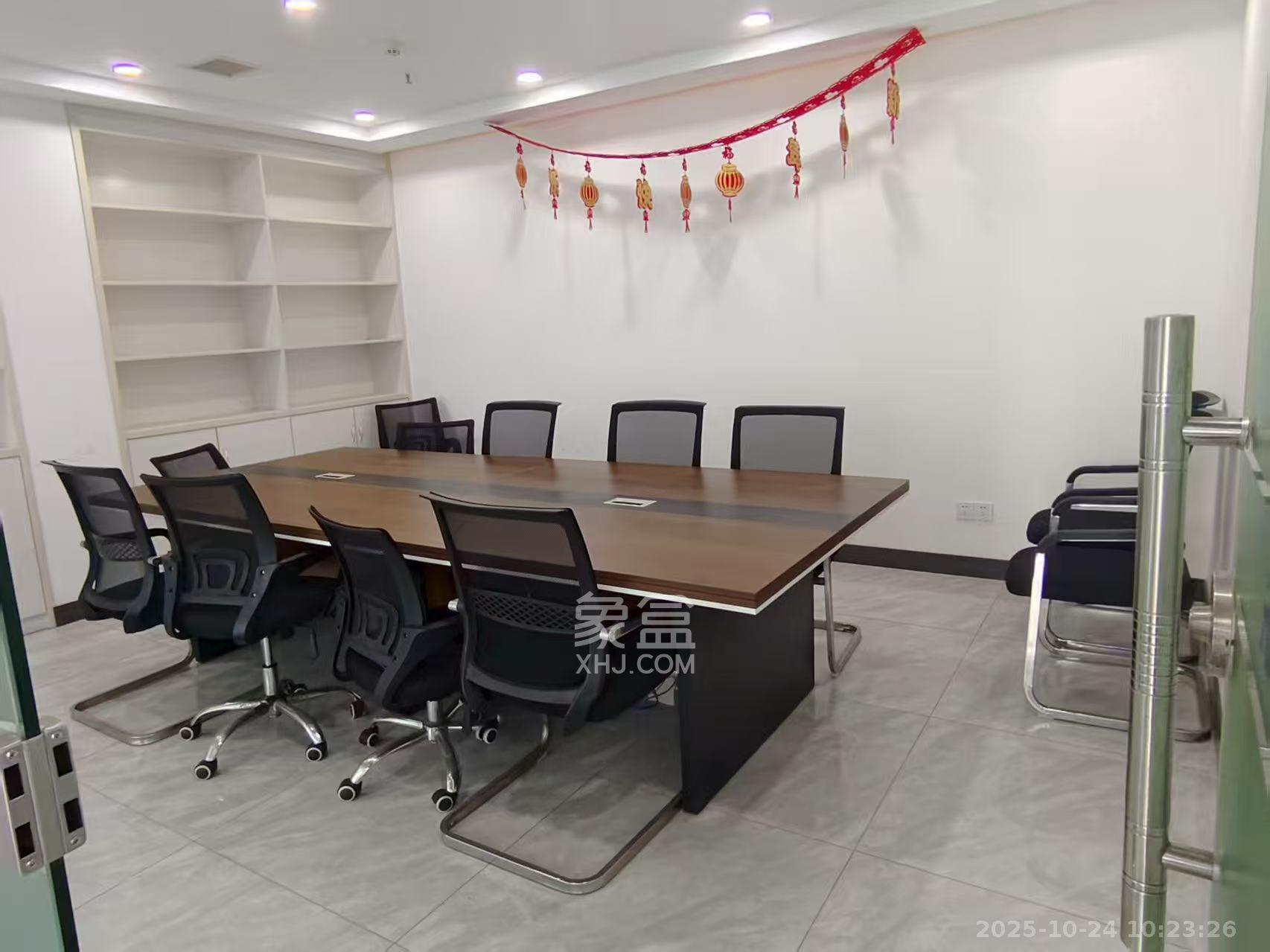 麓谷新长海中心   200.0㎡      6500.0元/月室内图