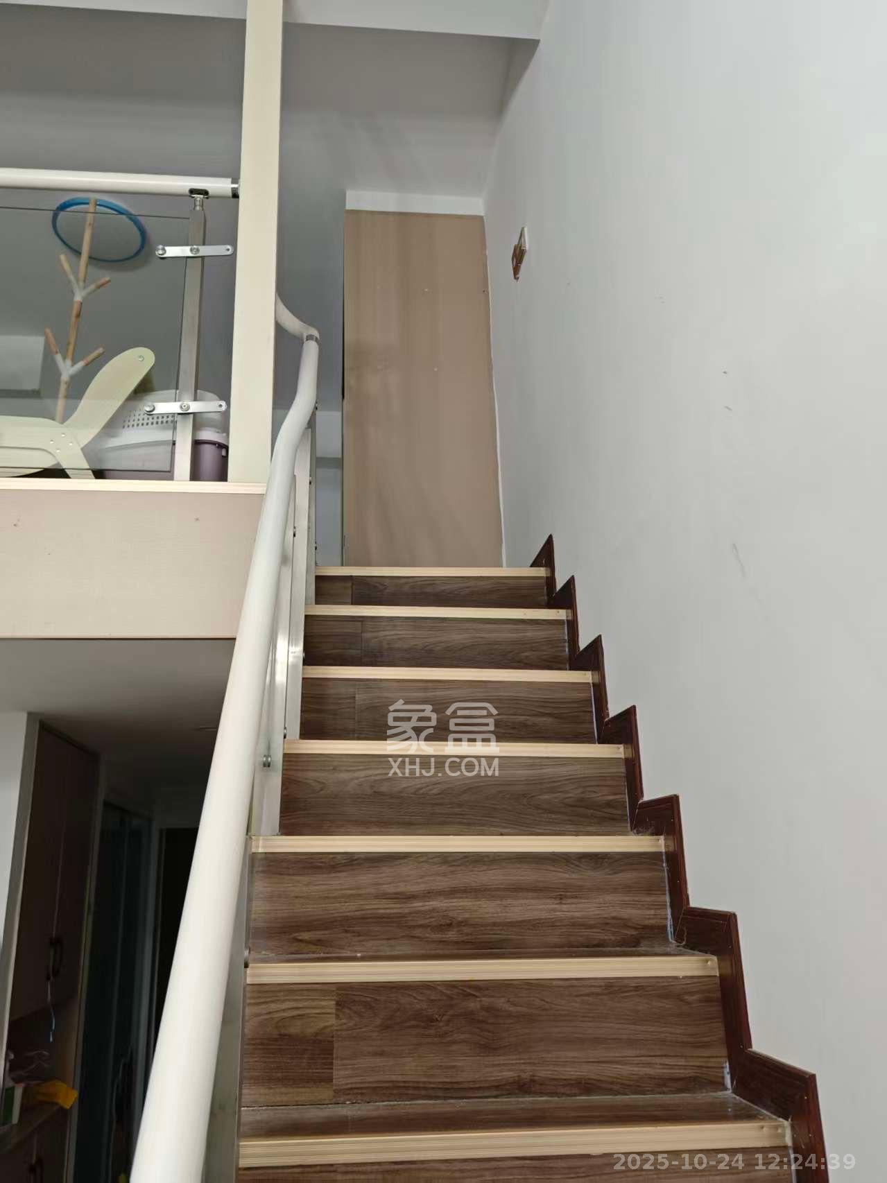 东盈商业广场(华泉城市广场)  1室1厅1卫    1800.0元/月 东盈商业广场(华泉城市广场)  1室1厅1卫    1800.0元/月室内图