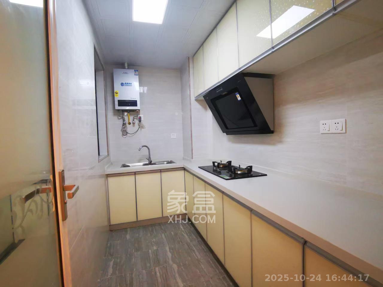 保利城（中航城国际社区、郡原美村）  3室2厅1卫    1600.0元/月室内图