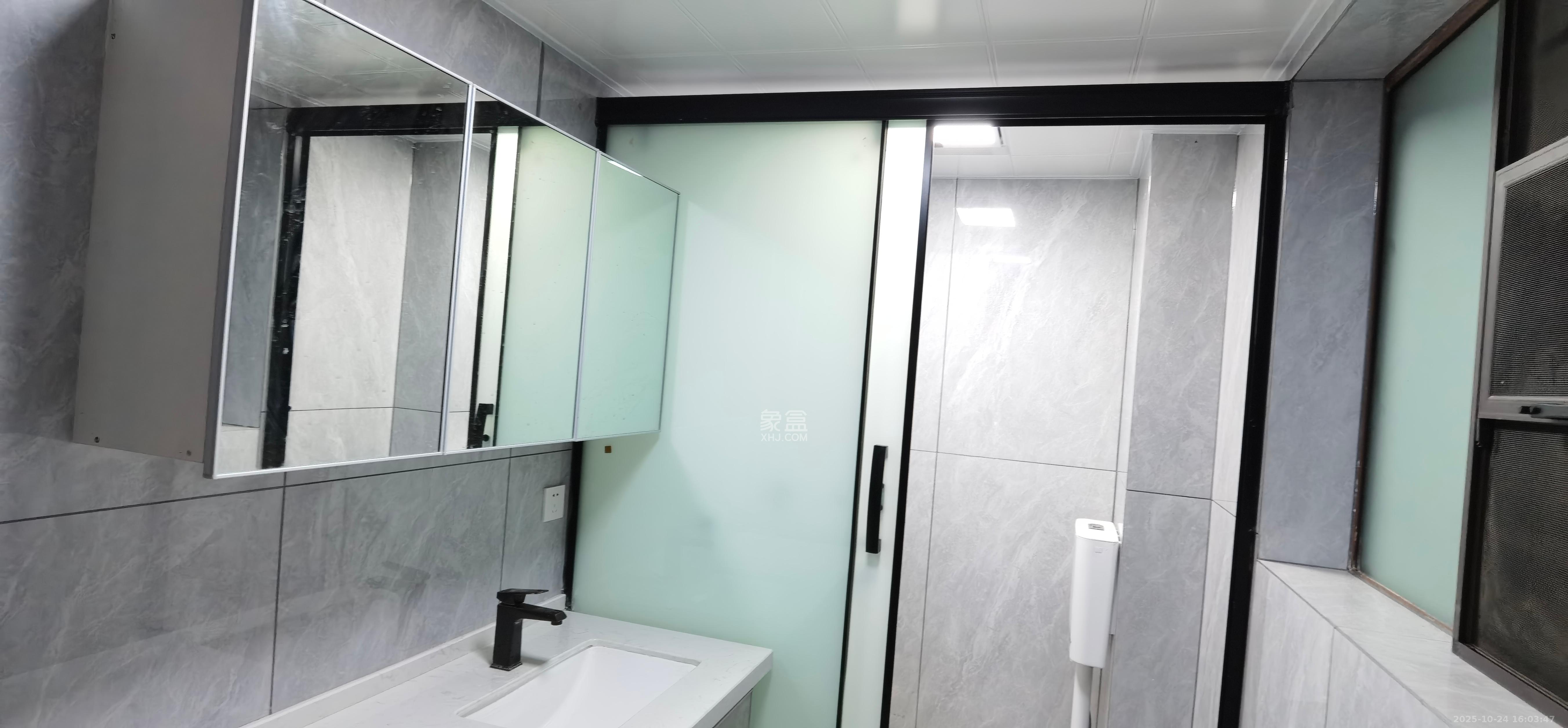 工贸大厦  3室2厅1卫    3400.0元/月 工贸大厦  3室2厅1卫    3400.0元/月室内图