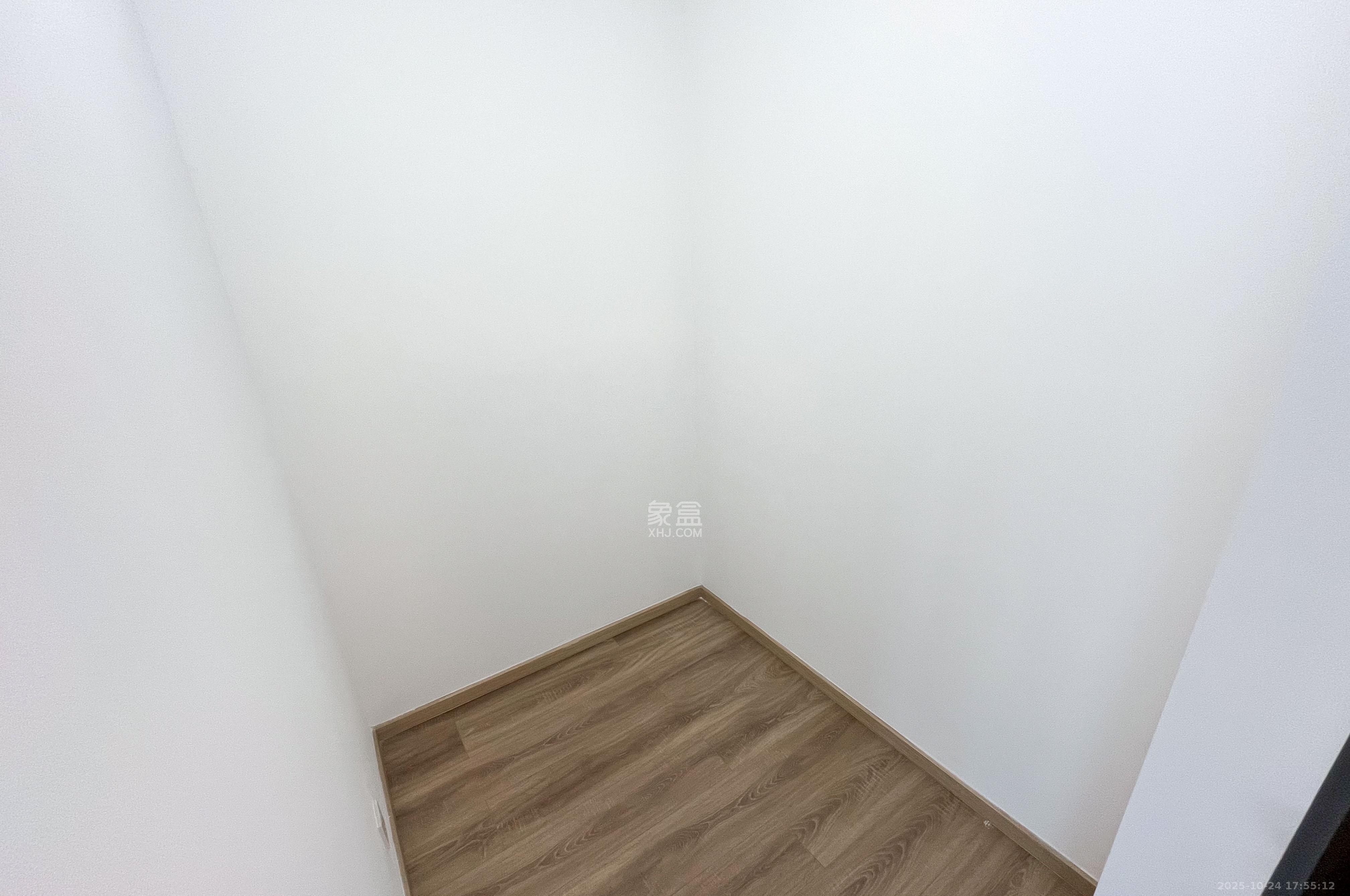 梅溪湖玺悦（新城金茂梦想玺悦）  4室2厅2卫    172.0万其他