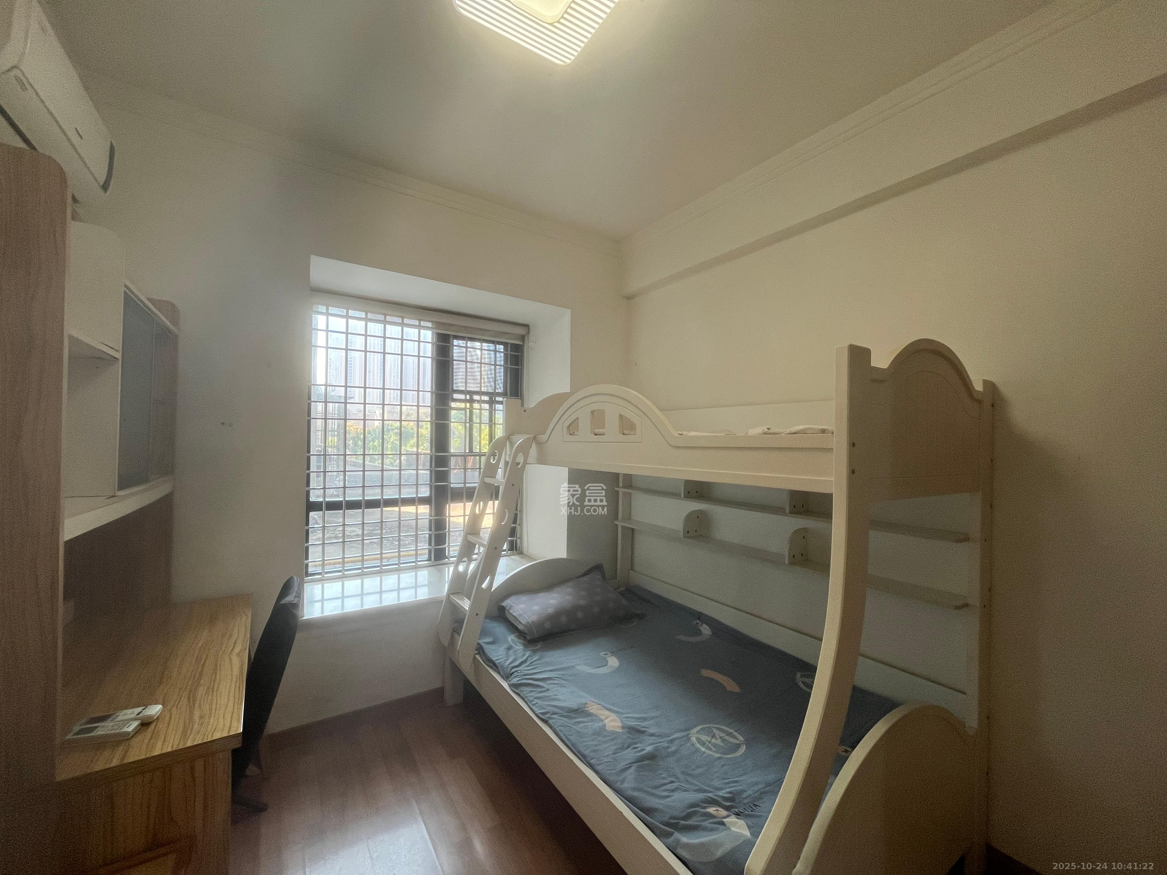 英郡年华  3室2厅2卫    2300.0元/月 英郡年华  3室2厅2卫    2300.0元/月室内图