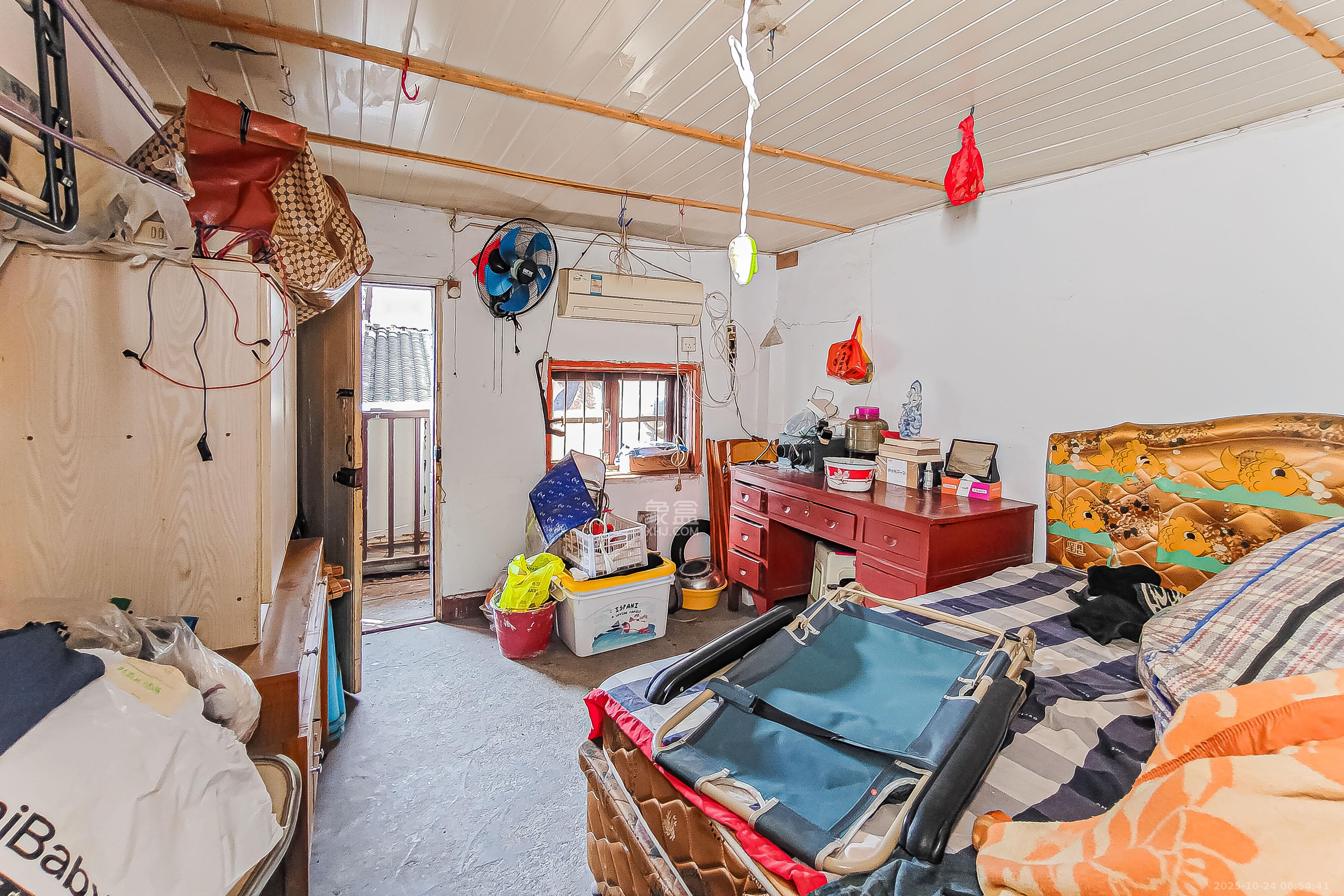 （上/下）黎家坡散盘  4室1厅1卫    126.0万卧室