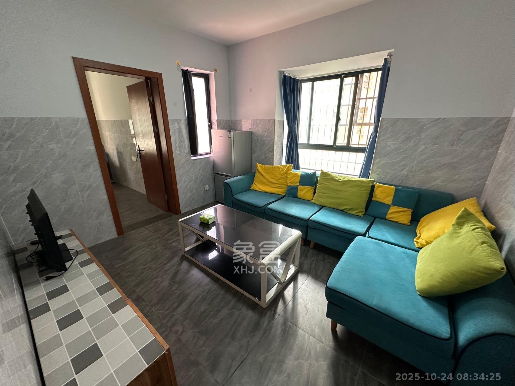 岳华嘉园  1室1厅1卫    1400.0元/月室内图