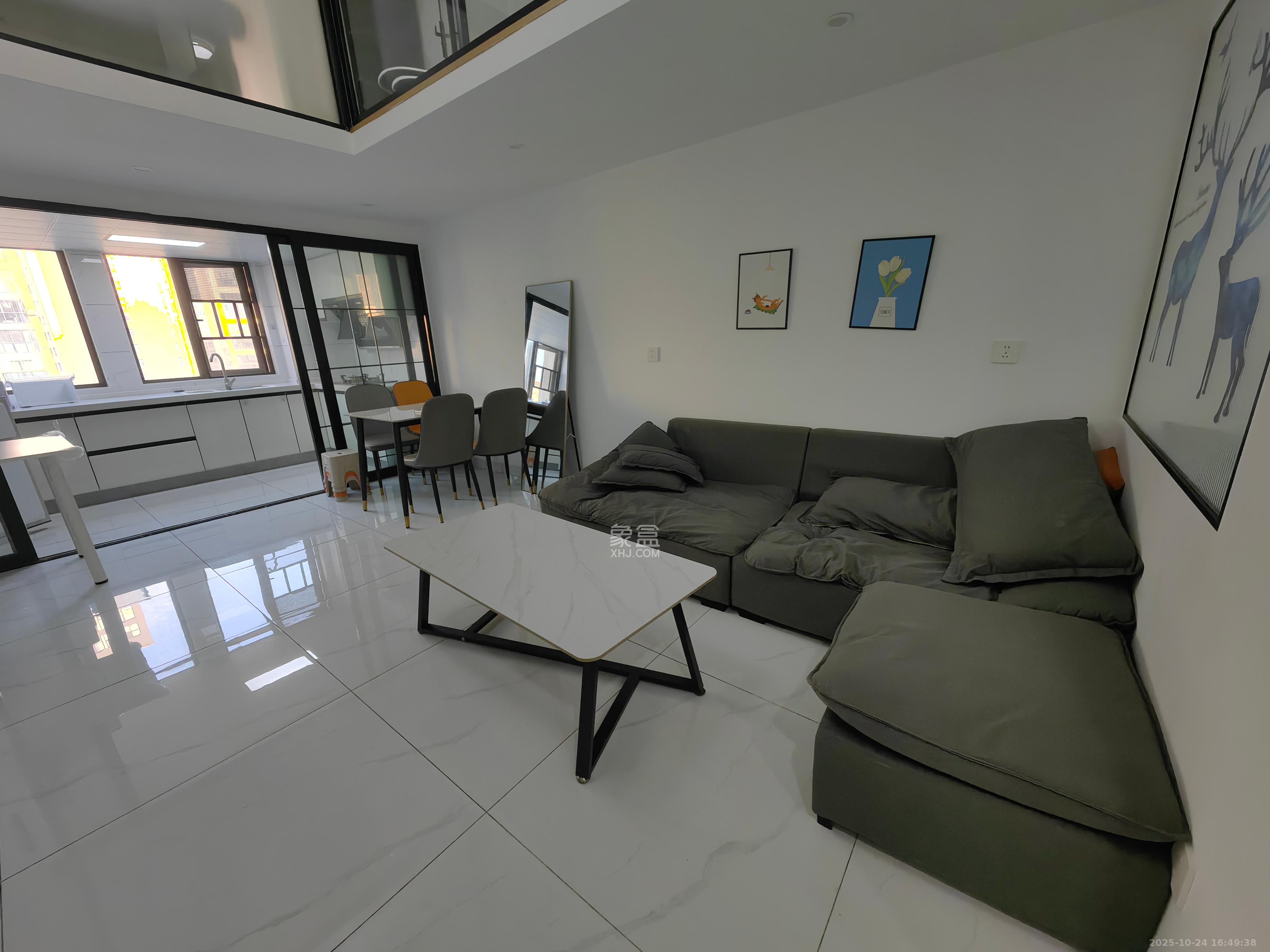 福晟钱隆国际(晟冉景苑)  2室1厅2卫    1900.0元/月 福晟钱隆国际(晟冉景苑)  2室1厅2卫    1900.0元/月室内图