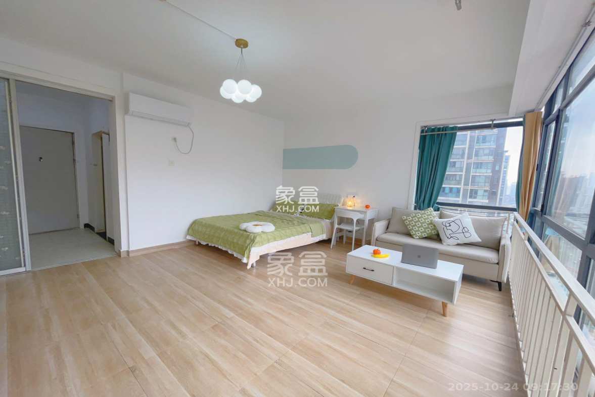 三万英尺  1室1厅1卫    2000.0元/月 三万英尺  1室1厅1卫    2000.0元/月室内图