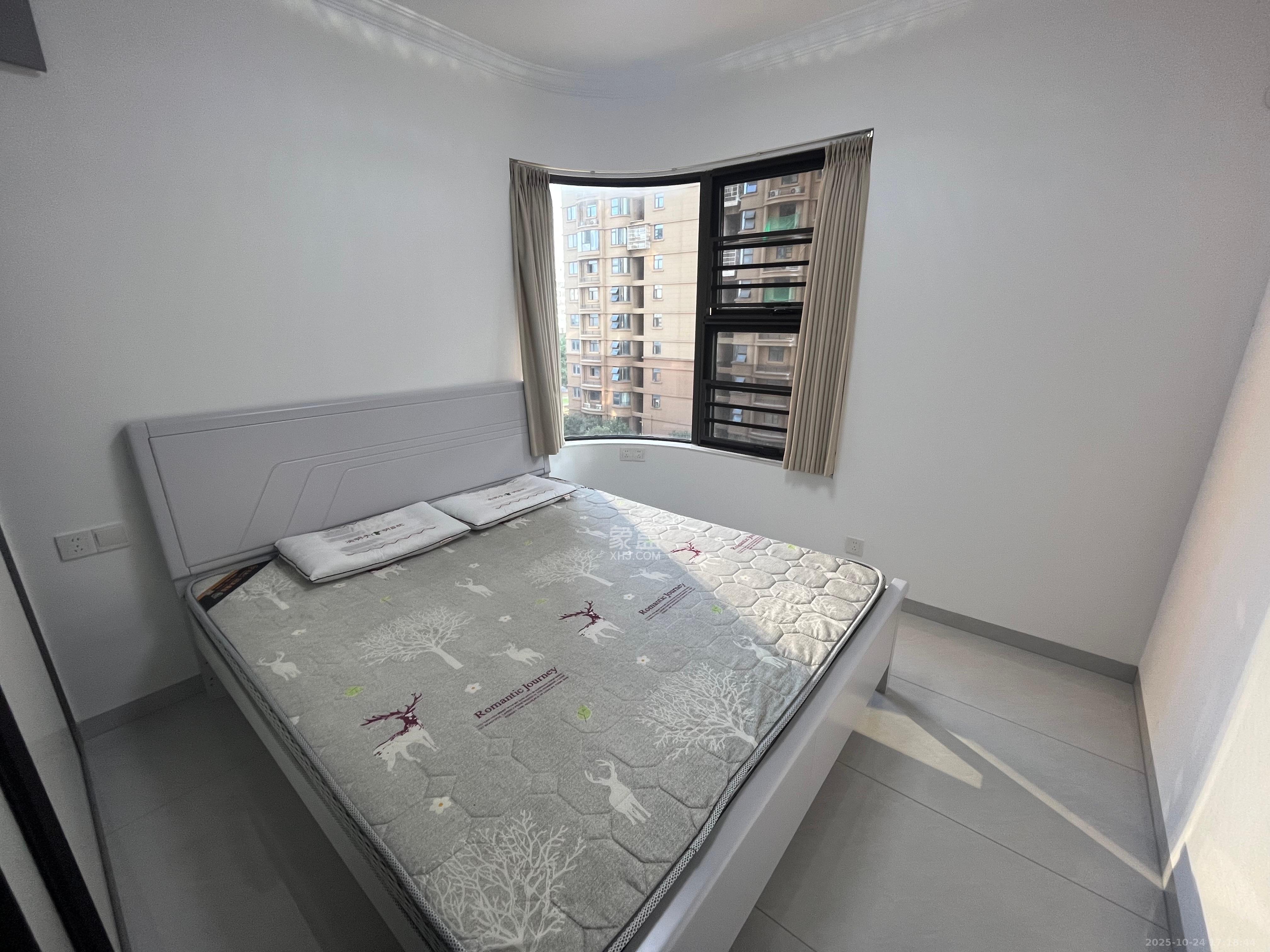 嘉雨兴园  2室1厅1卫    2700.0元/月室内图