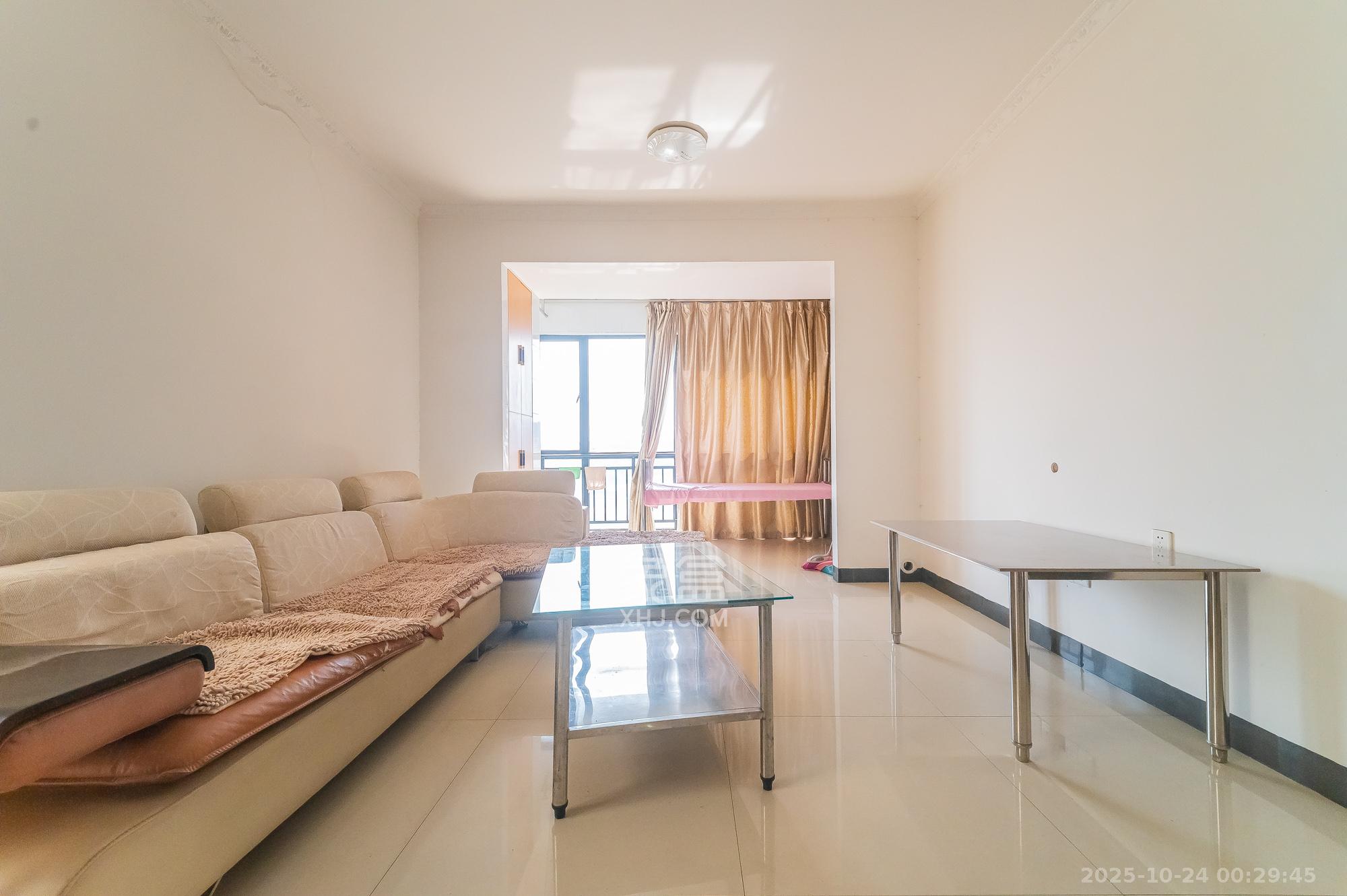 松雅湖金岸 2室2厅1卫 70.0万 松雅湖金岸 2室2厅1卫 70.0万客厅