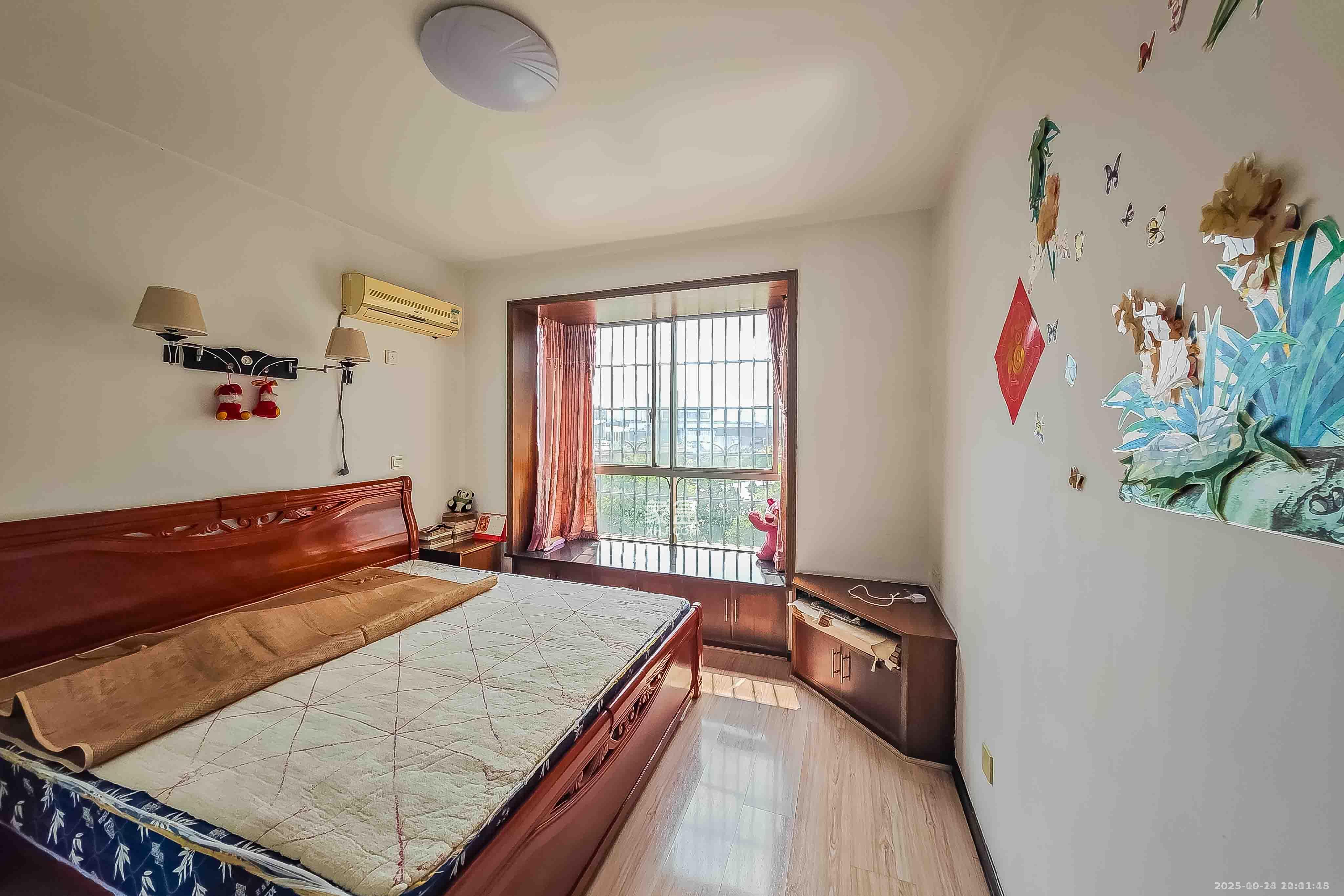 新星小区 3室1厅1卫 1600.0元/月 新星小区 3室1厅1卫 1600.0元/月室内图