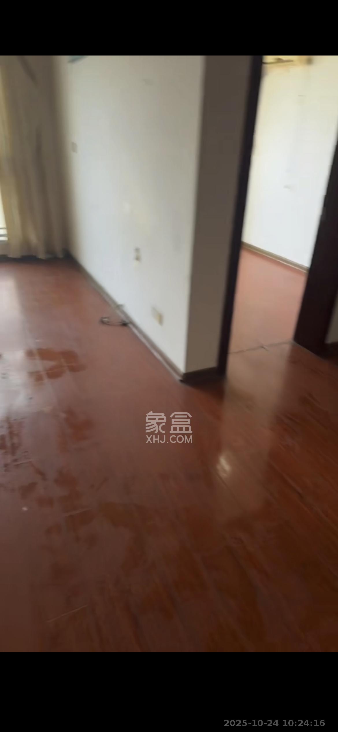 长盛岚庭  3室2厅2卫    1800.0元/月 长盛岚庭  3室2厅2卫    1800.0元/月室内图