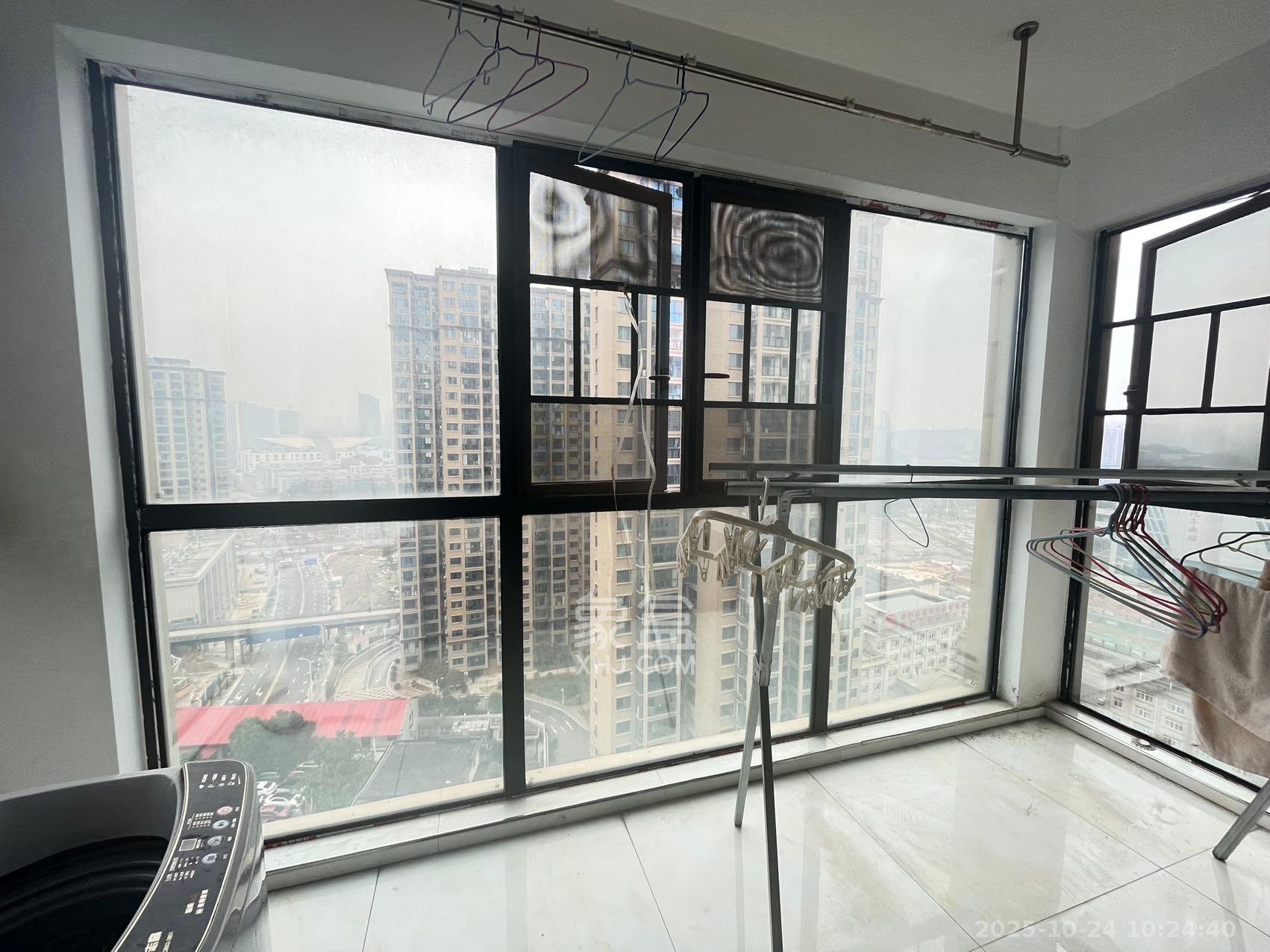 中南红领邦(红星嘉和苑) 3室2厅1卫 1800.0元/月 中南红领邦(红星嘉和苑) 3室2厅1卫 1800.0元/月室内图