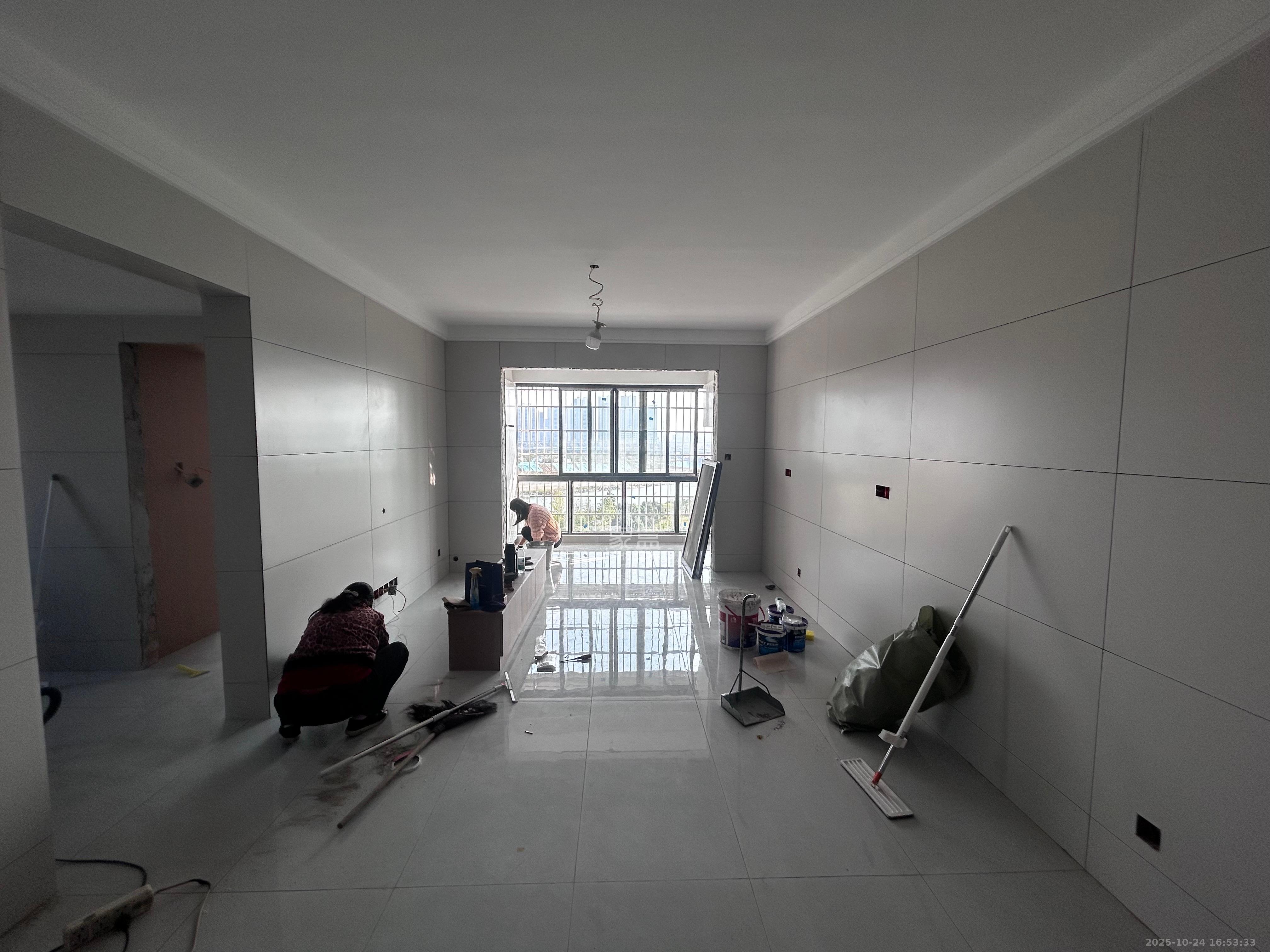 和景家园二期  2室1厅0卫    2000.0元/月