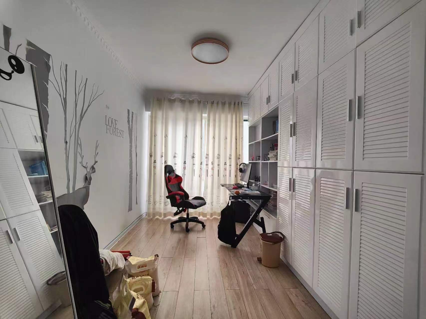 玉龙湾  2室2厅1卫    2200.0元/月室内图