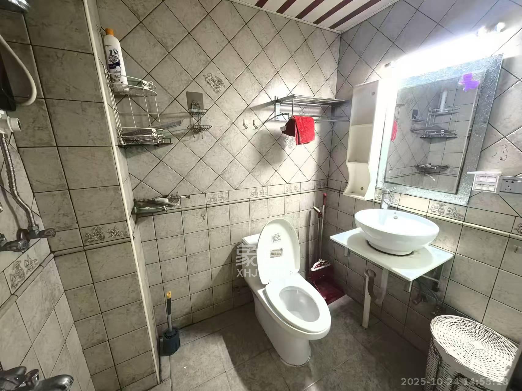 他城（天鸿时代公寓）  1室1厅1卫    1500.0元/月室内图