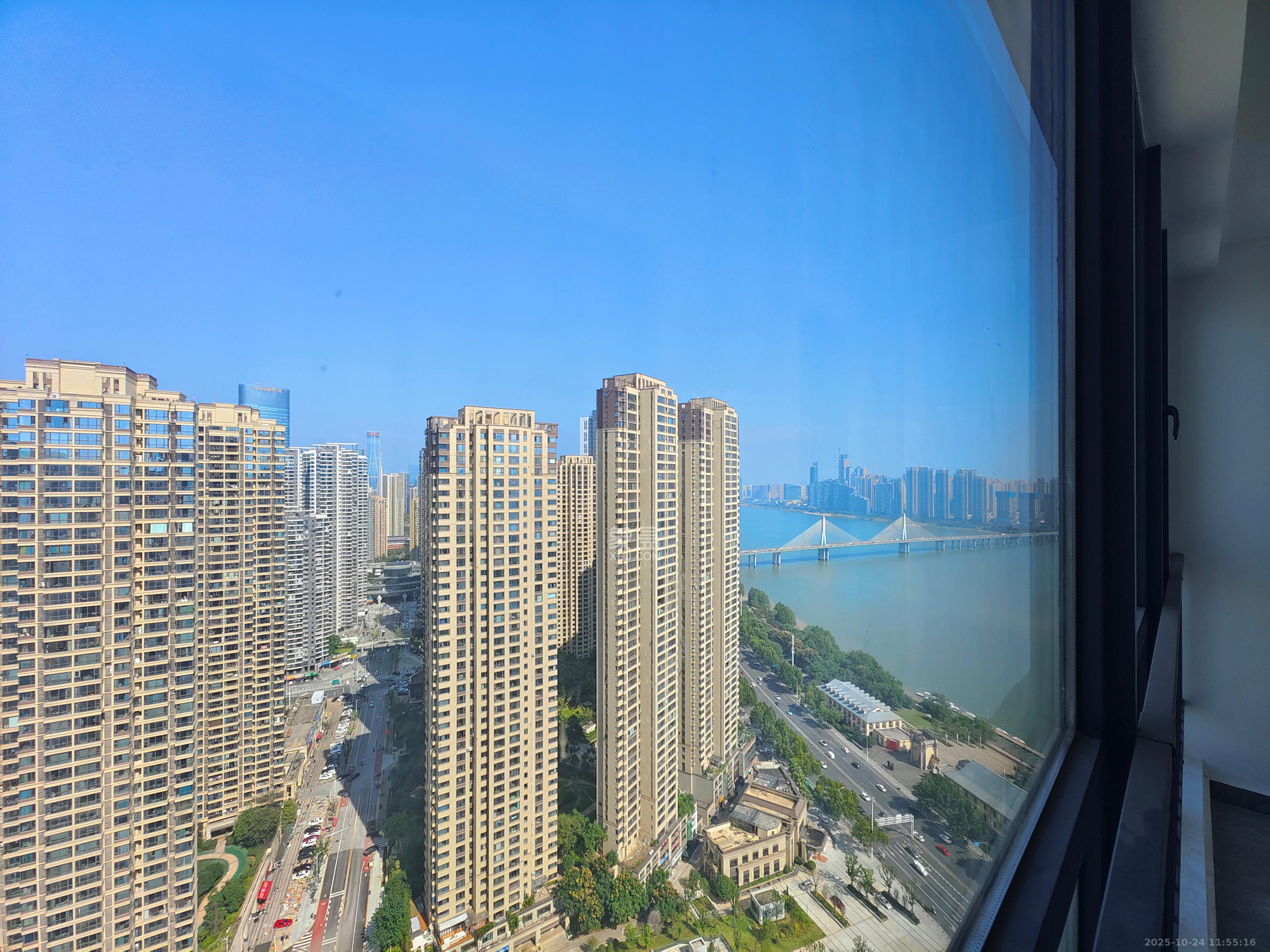 滨江府1913 4室2厅2卫 9000.0元/月 滨江府1913 4室2厅2卫 9000.0元/月室内图