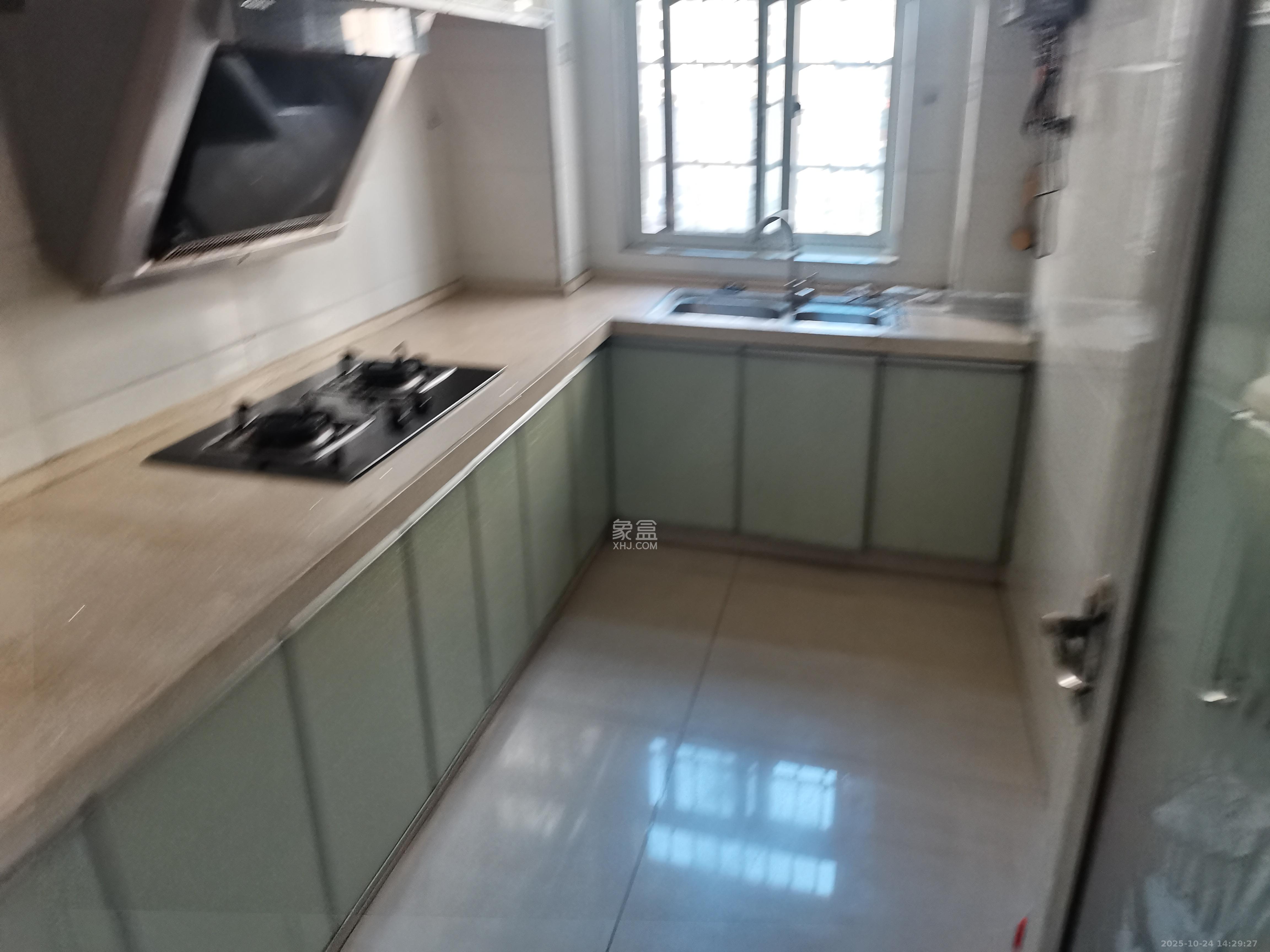 家和苑(原梅溪湖保障性住房一期) 3室1厅1卫 2400.0元/月 家和苑(原梅溪湖保障性住房一期) 3室1厅1卫 2400.0元/月室内图