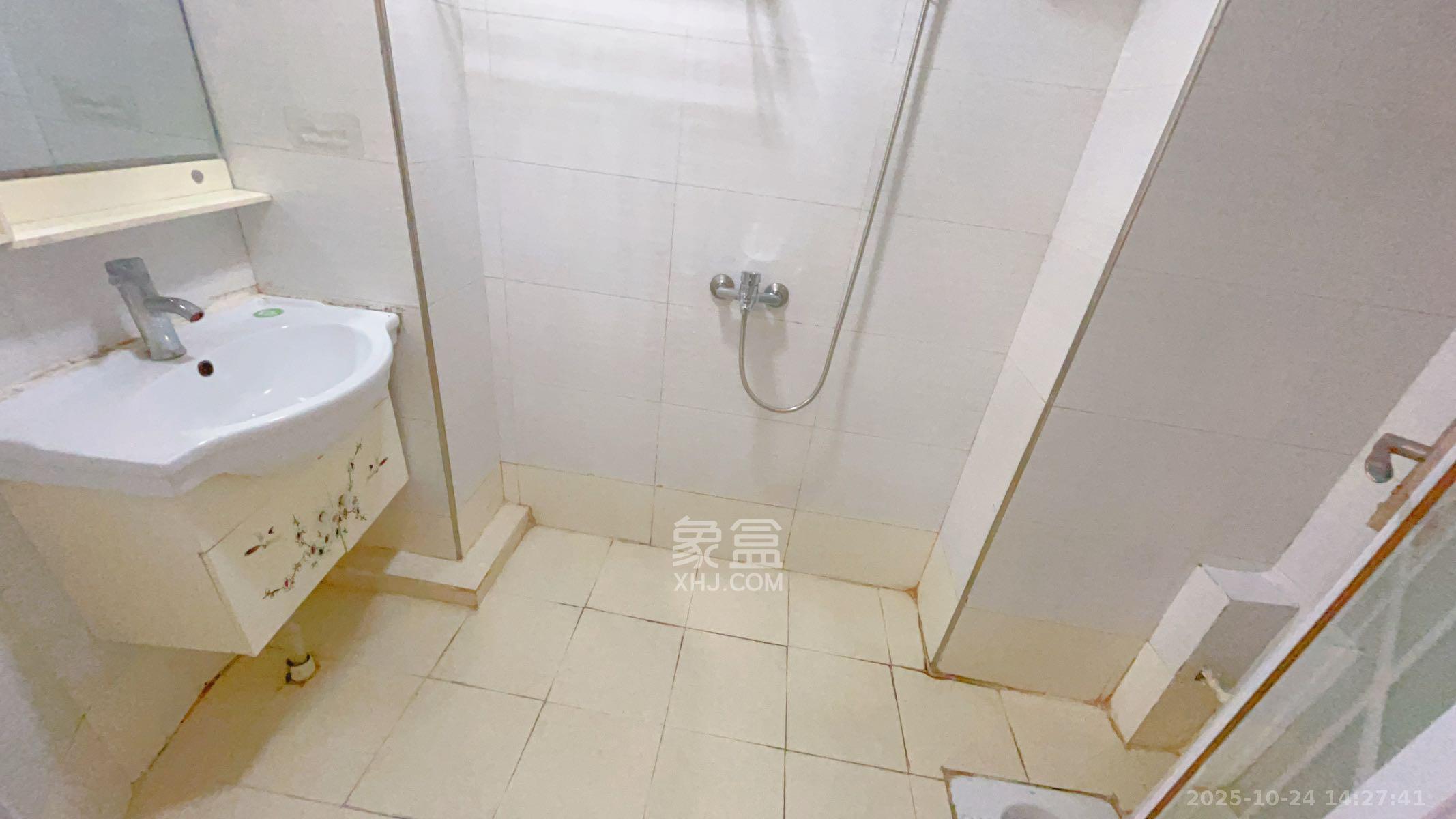 万博汇  1室1厅1卫    2000.0元/月 万博汇  1室1厅1卫    2000.0元/月室内图