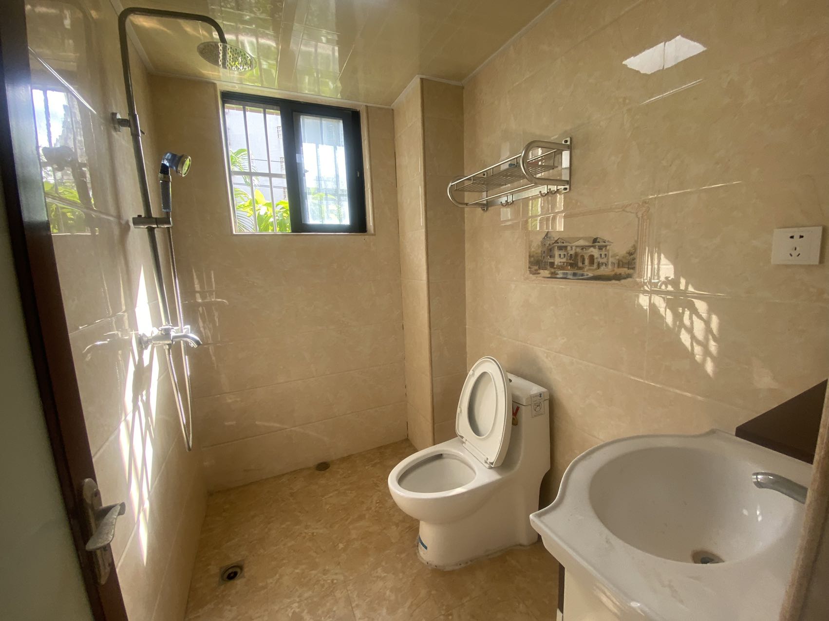 美苑小区  3室2厅2卫    3200.0元/月室内图