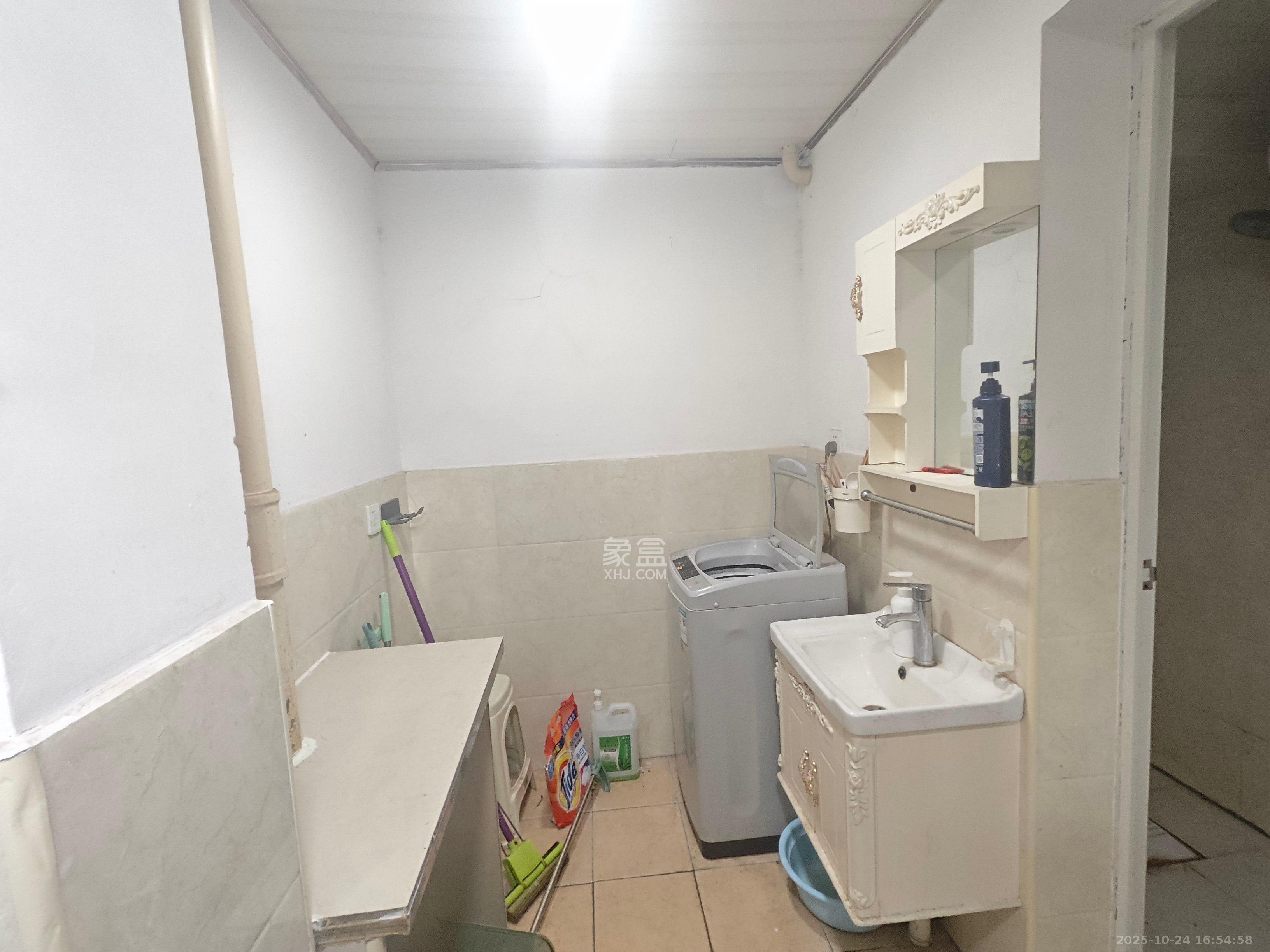 吉景小区  1室1厅1卫    1200.0元/月室内图