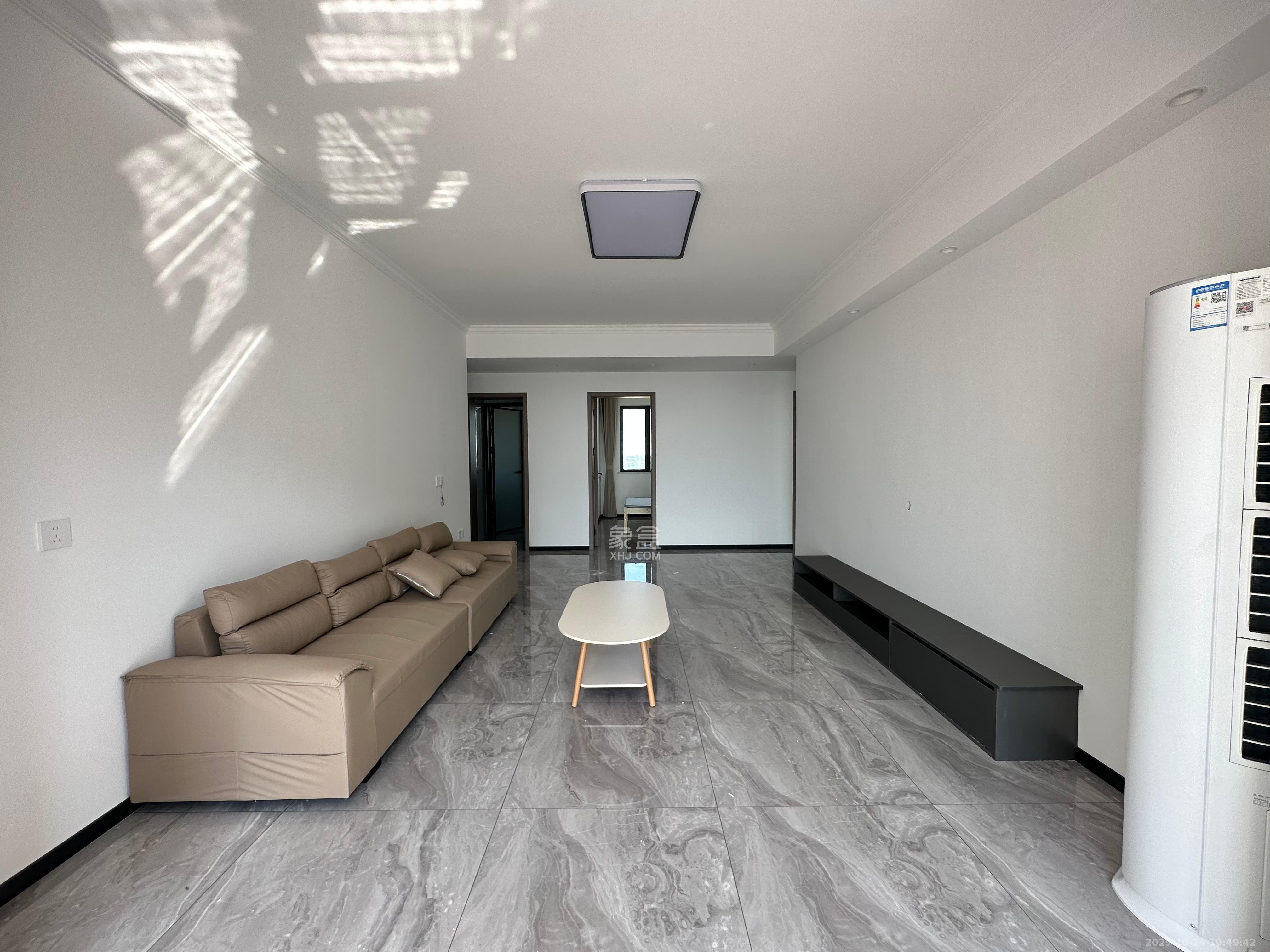 幸福庄园御园  3室2厅2卫    2500.0元/月室内图