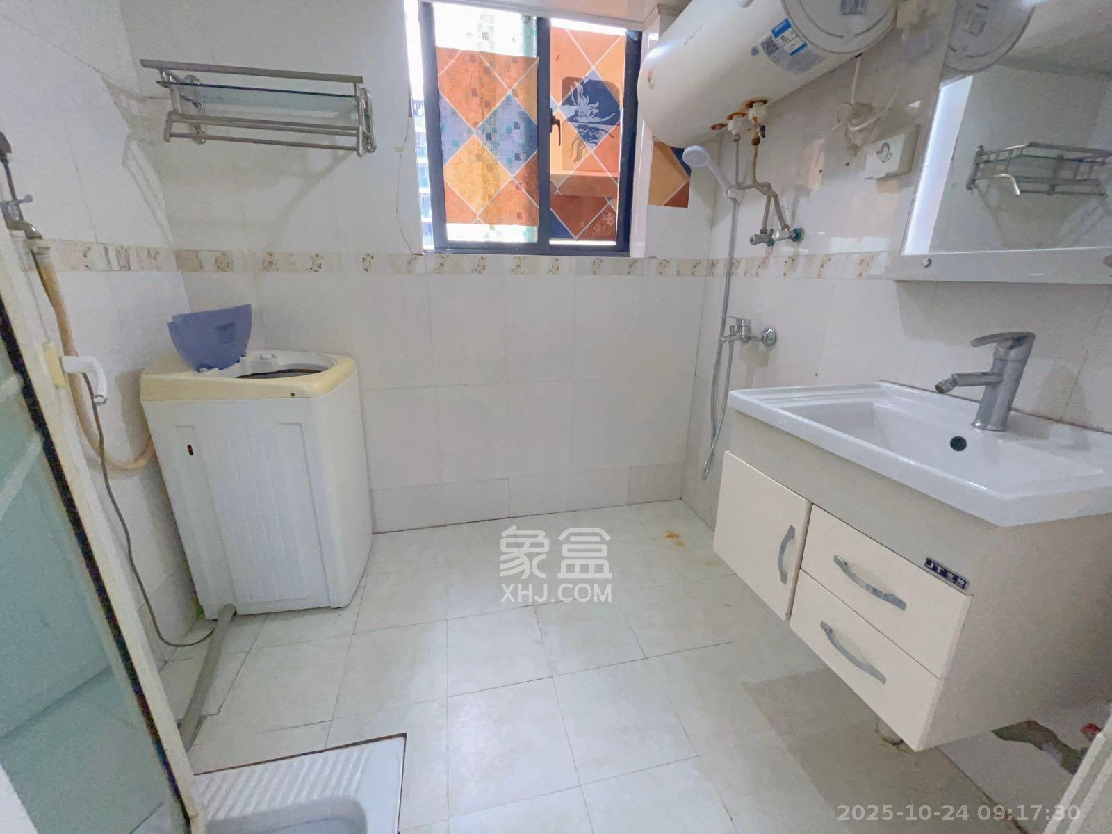 三万英尺  1室1厅1卫    2000.0元/月室内图