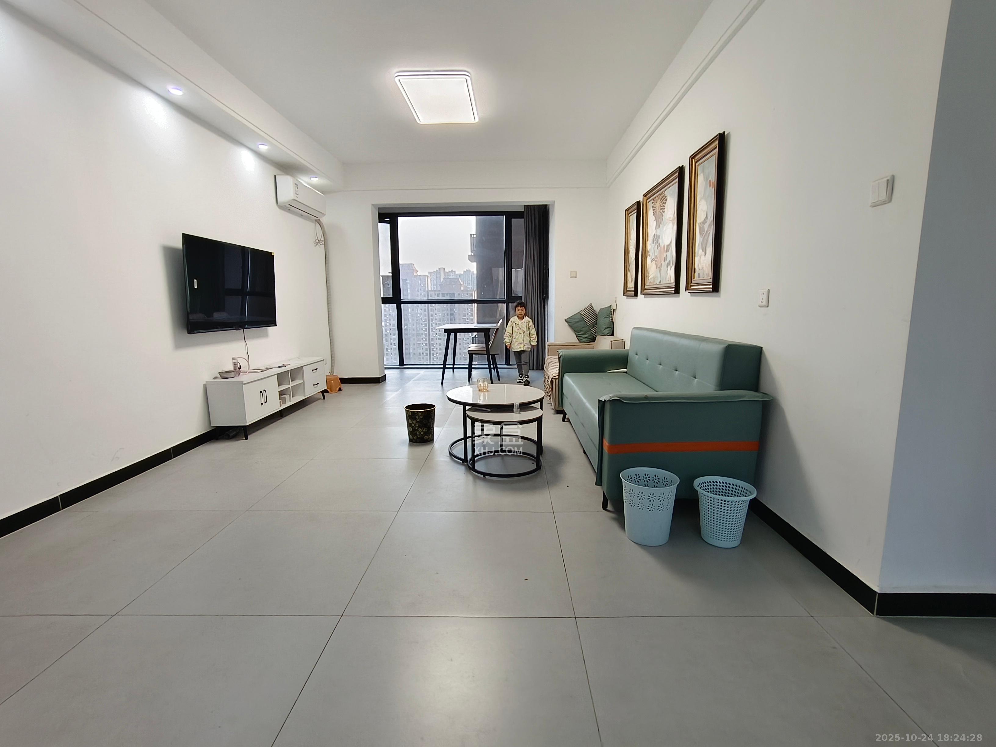 云开壹品樾玺  1室0厅0卫    2800.0元/月 云开壹品樾玺  1室0厅0卫    2800.0元/月