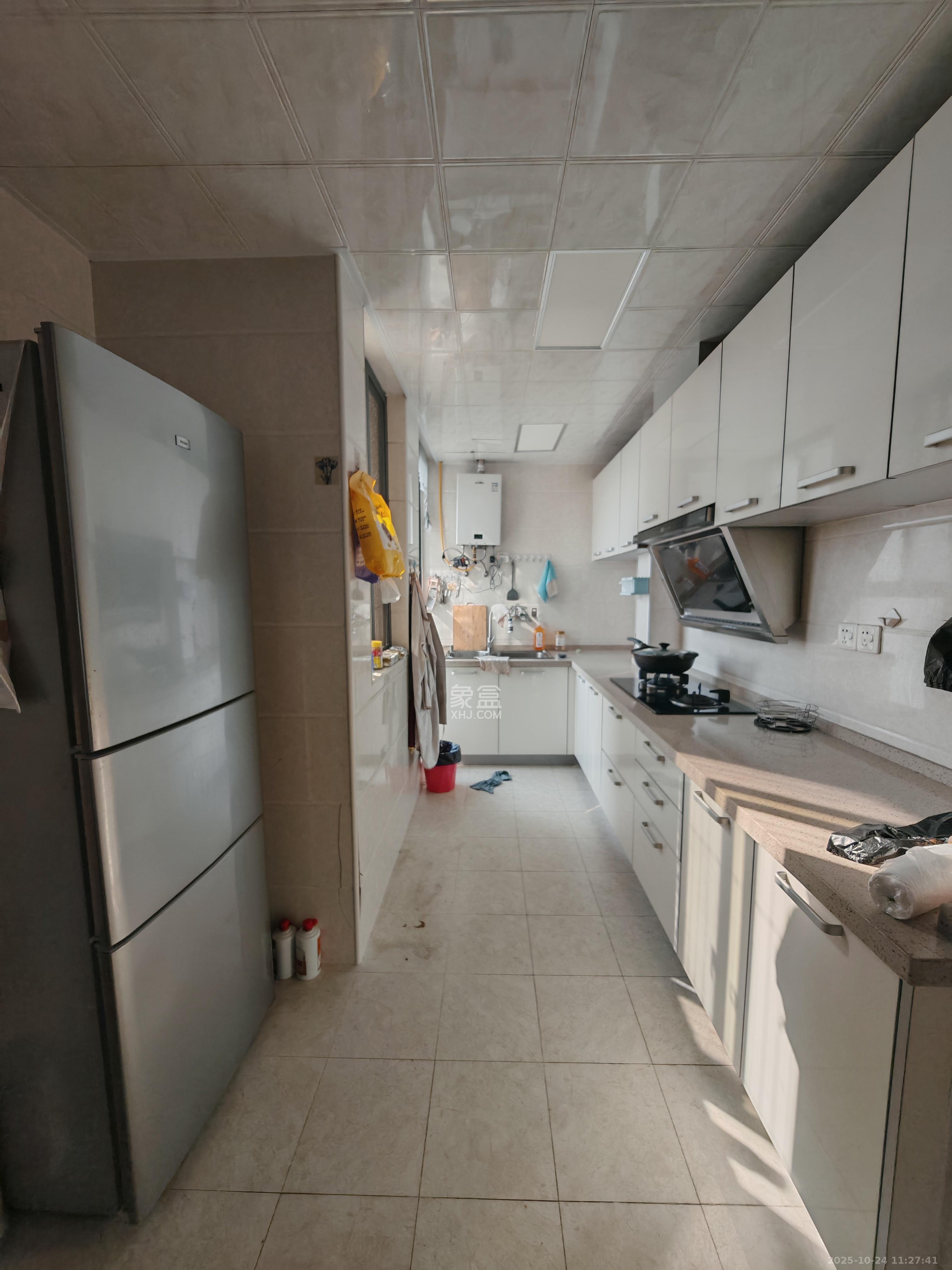 花样年华 4室2厅1卫 2100.0元/月 花样年华 4室2厅1卫 2100.0元/月室内图