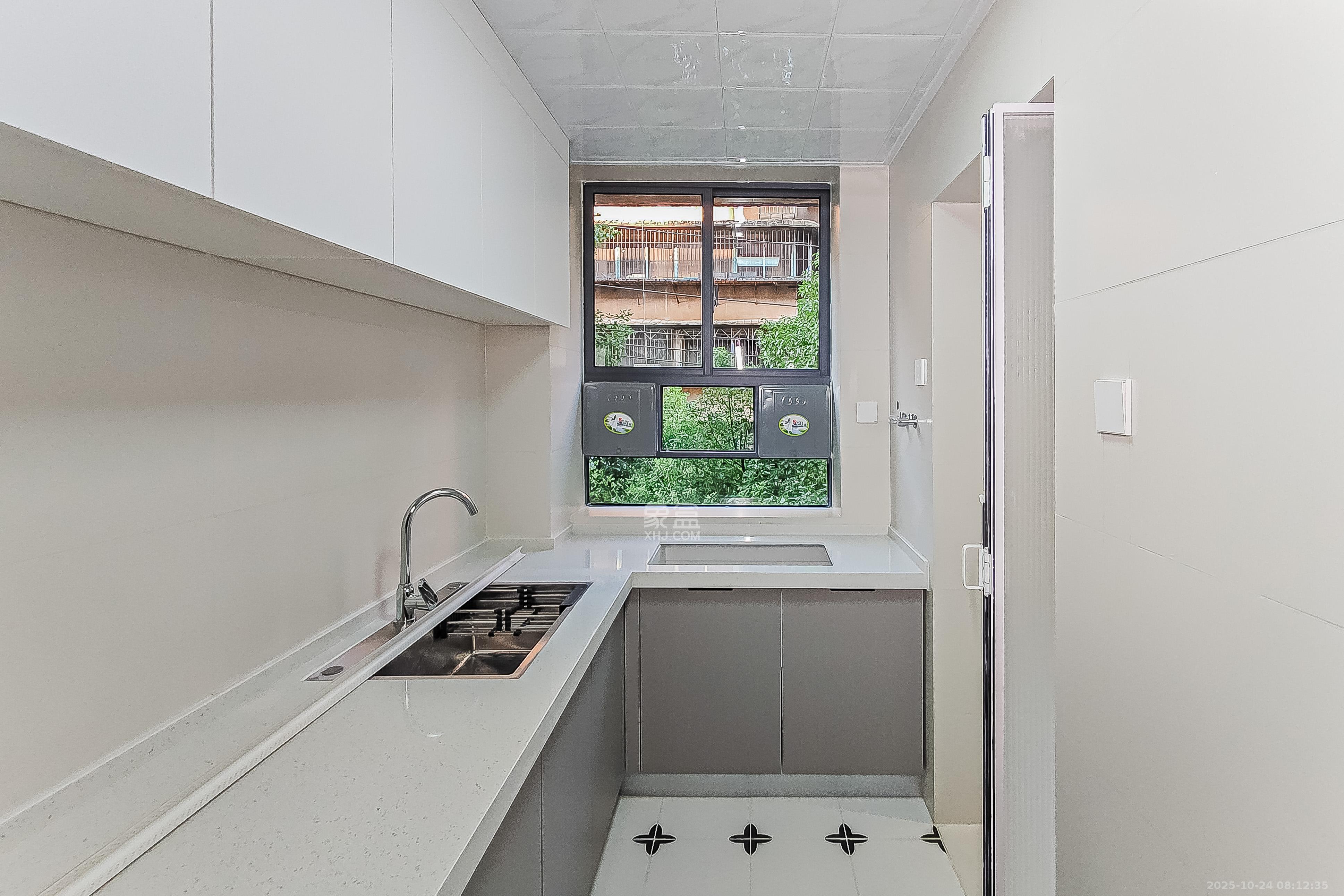 生资公司宿舍(雨花亭) 3室1厅1卫 48.8万 生资公司宿舍(雨花亭) 3室1厅1卫 48.8万厨房